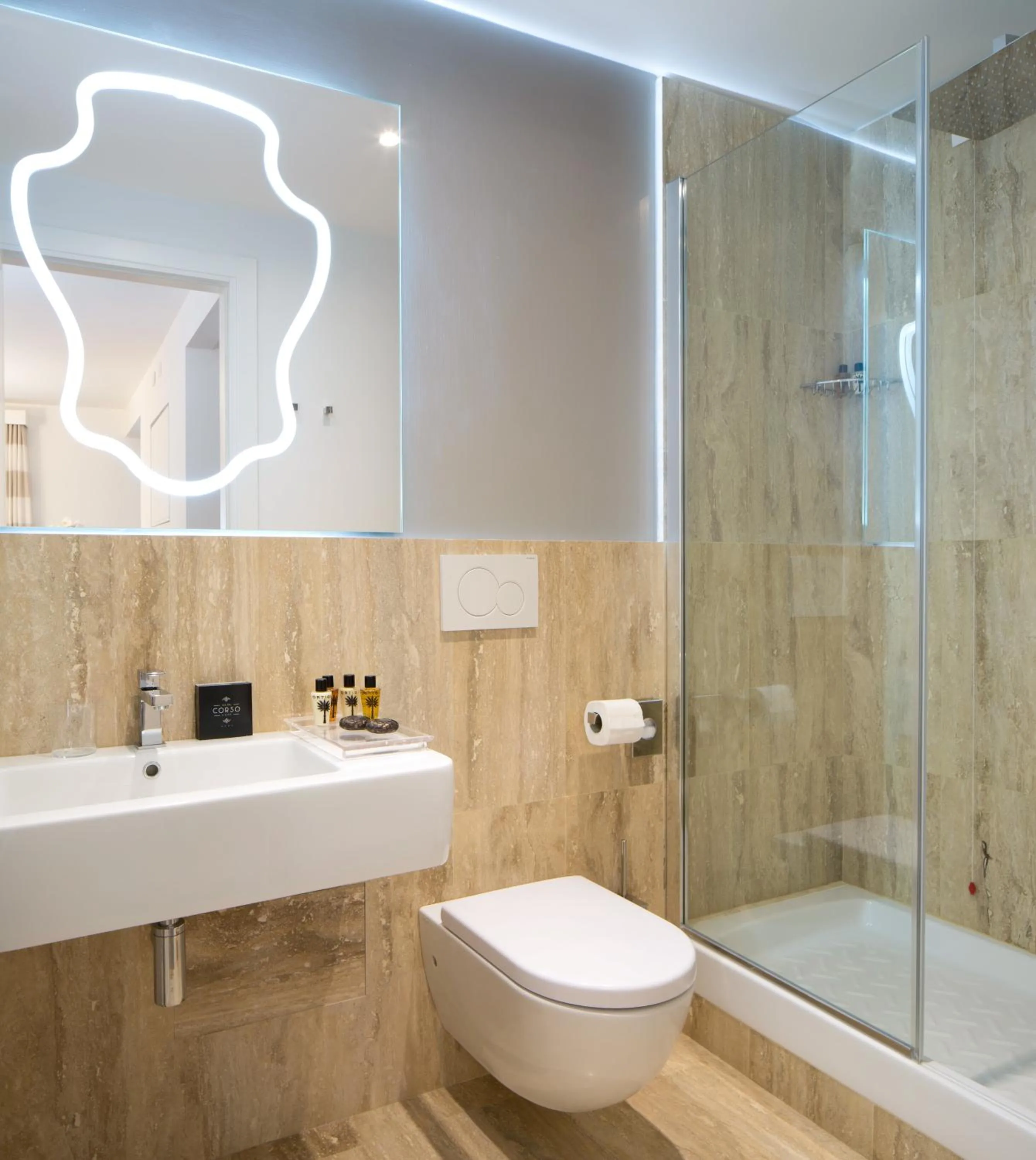 Bathroom in Via Del Corso Home Roma