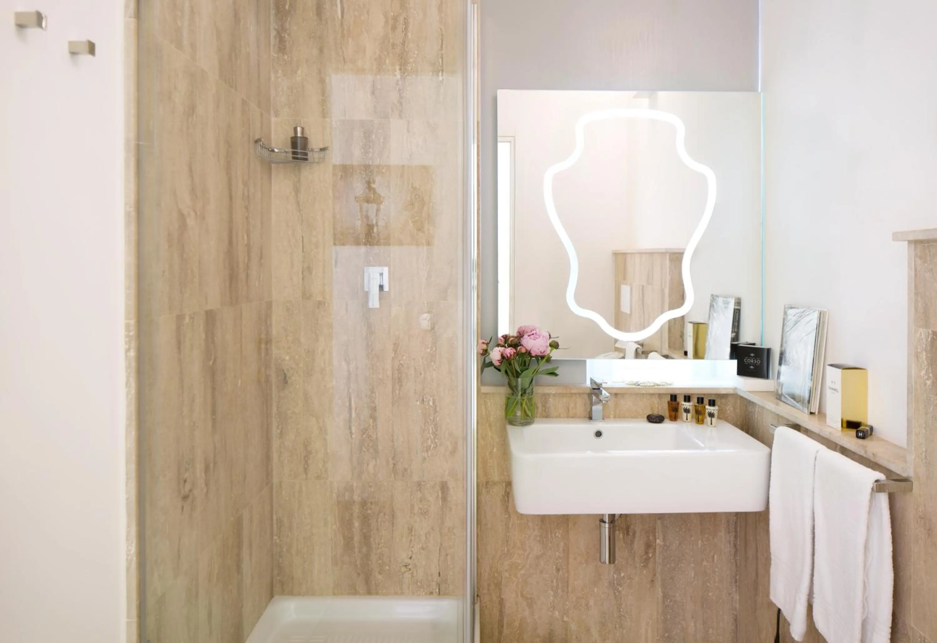 Bathroom in Via Del Corso Home Roma