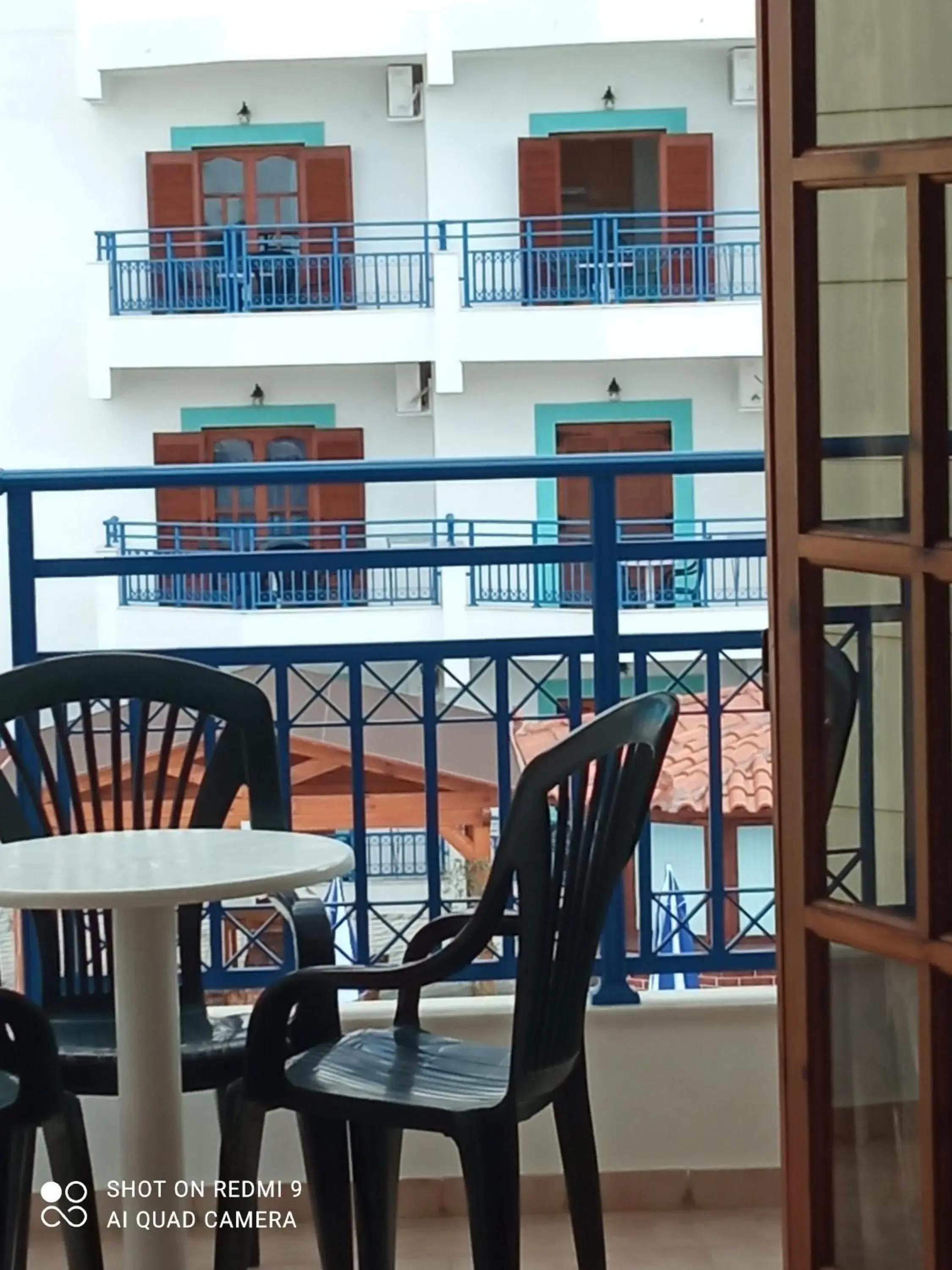 George Studios Stalis George Studios Stalis