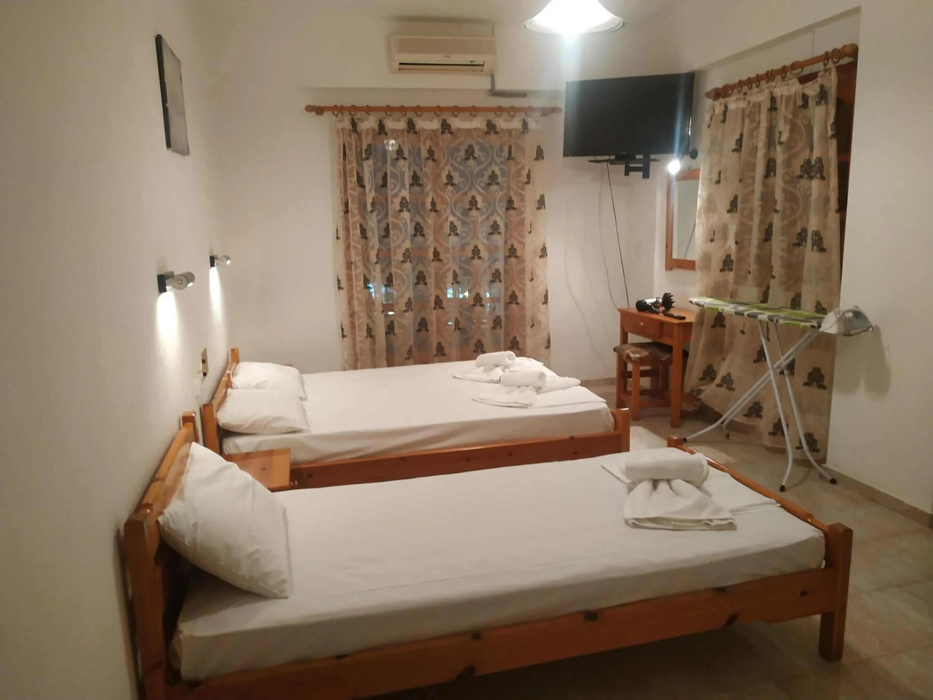 George Studios Stalis