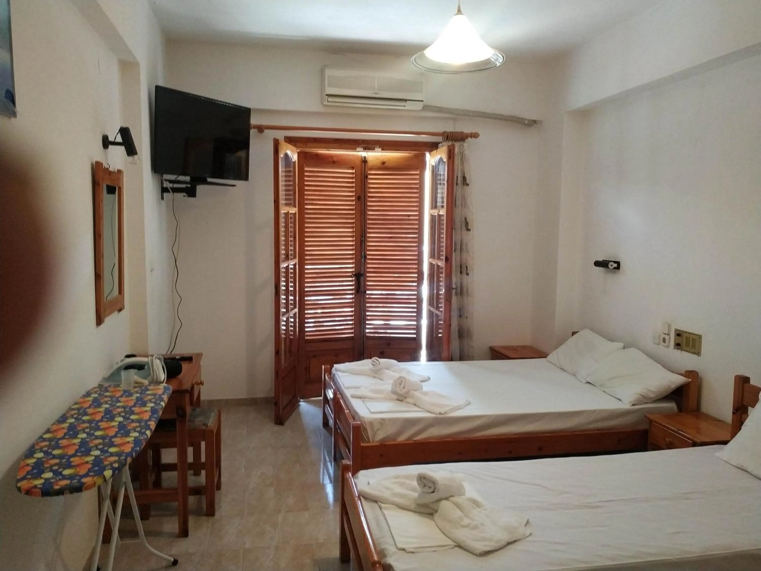 George Studios Stalis