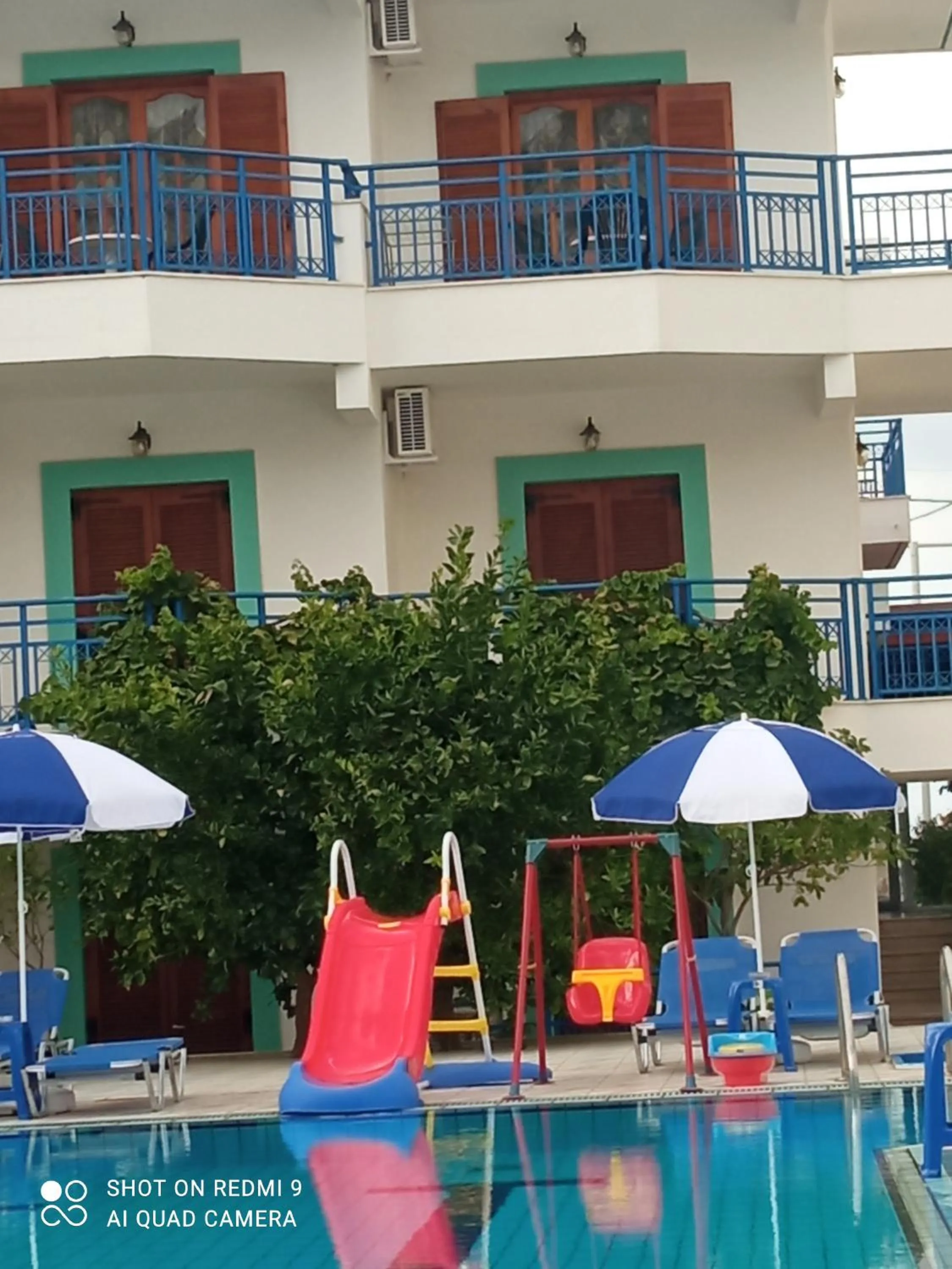 George Studios Stalis