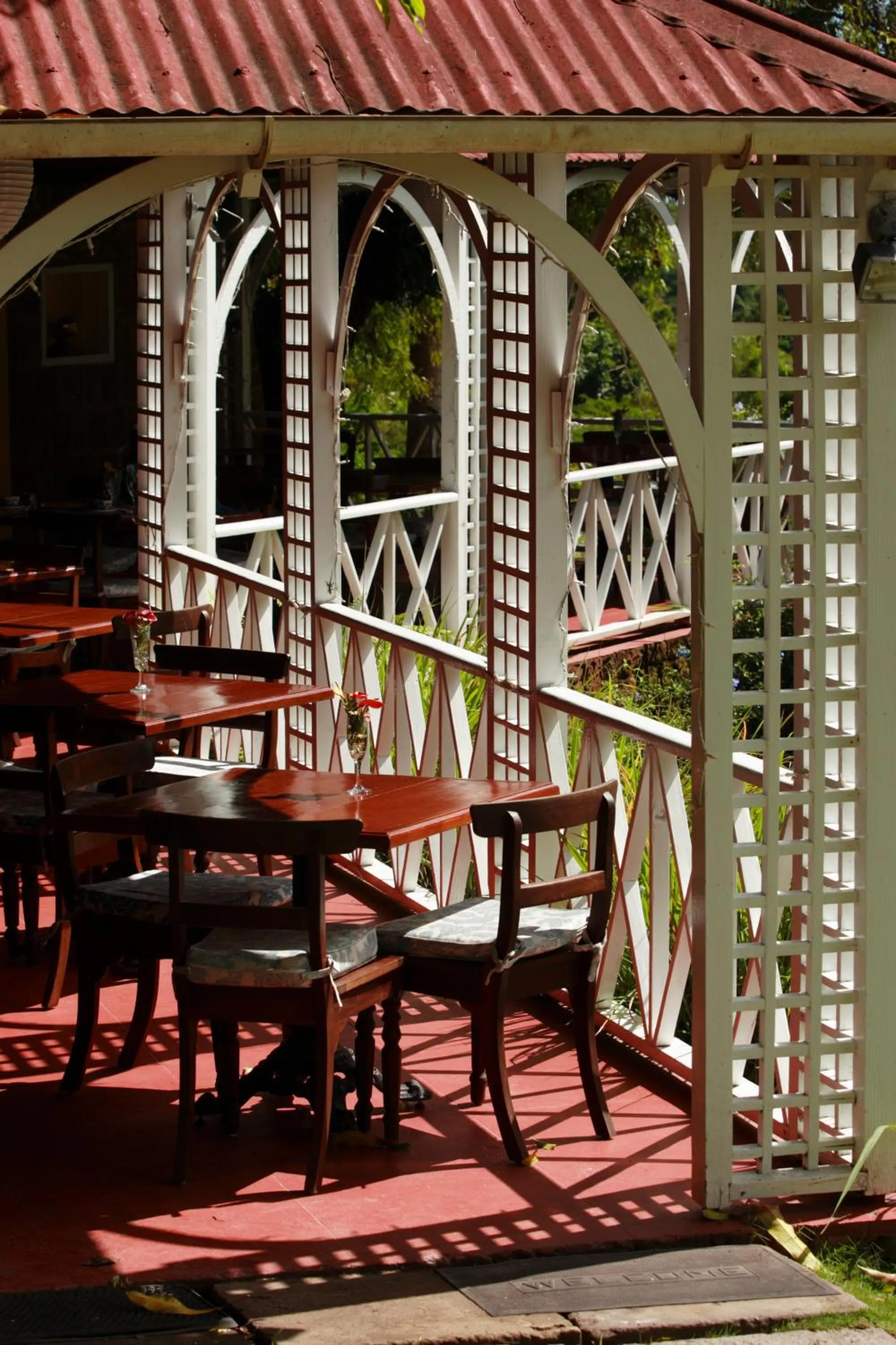 Restaurant/places to eat in Hermitage Nevis