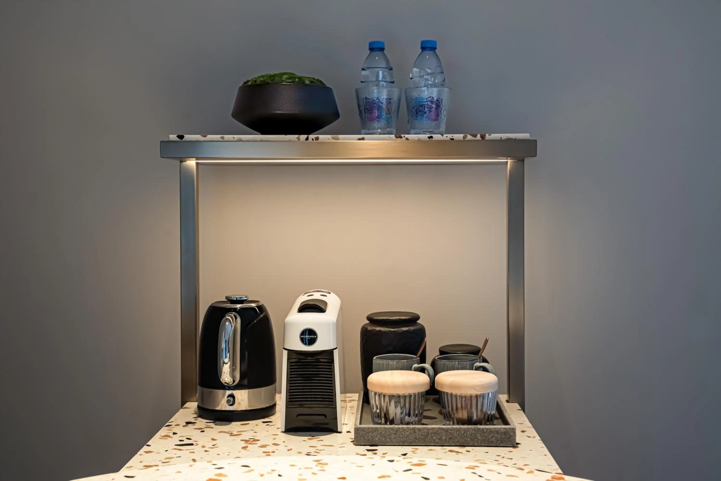 Coffee/tea facilities in New World Guangzhou Hotel