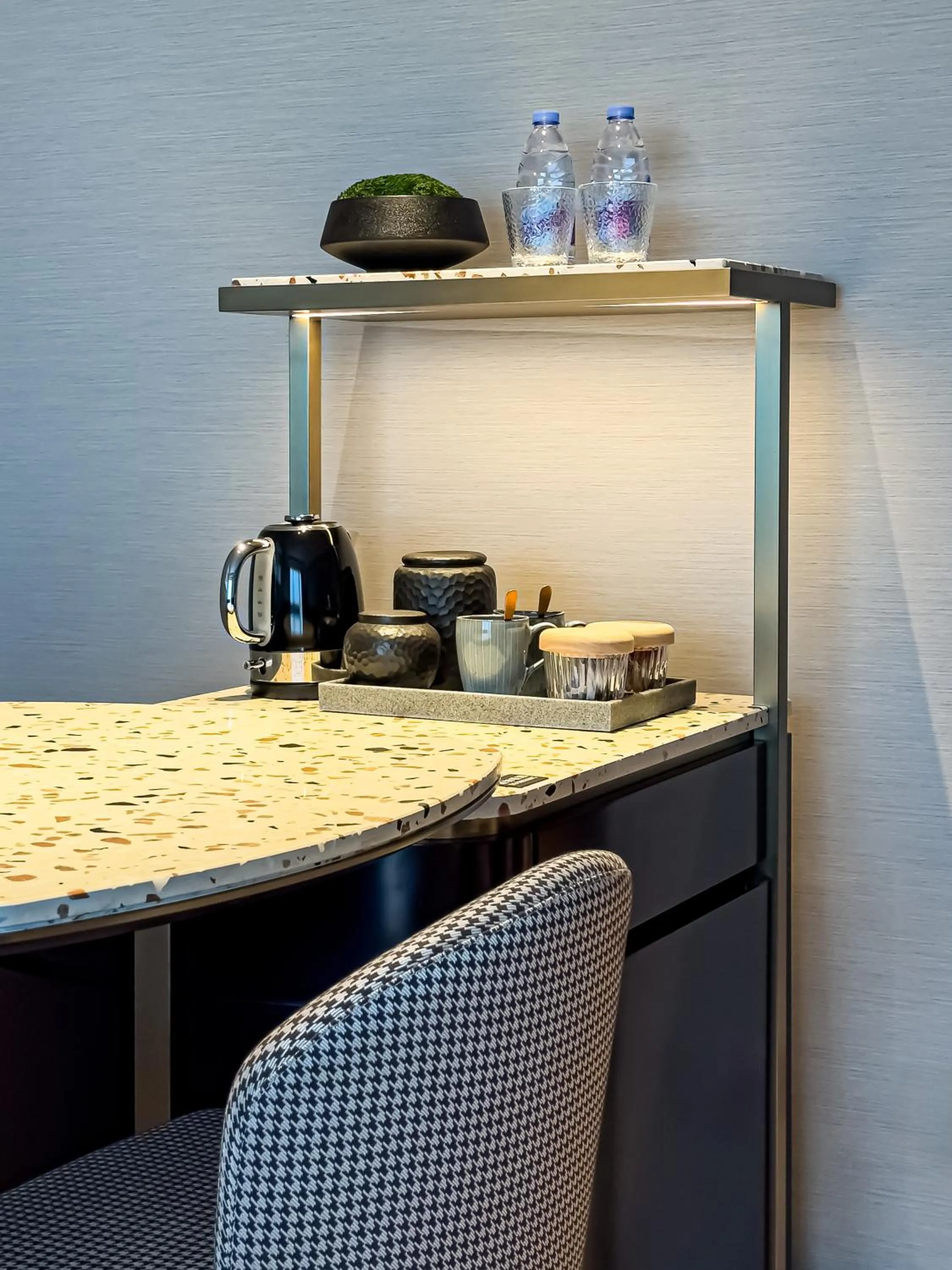 Coffee/tea facilities in New World Guangzhou Hotel