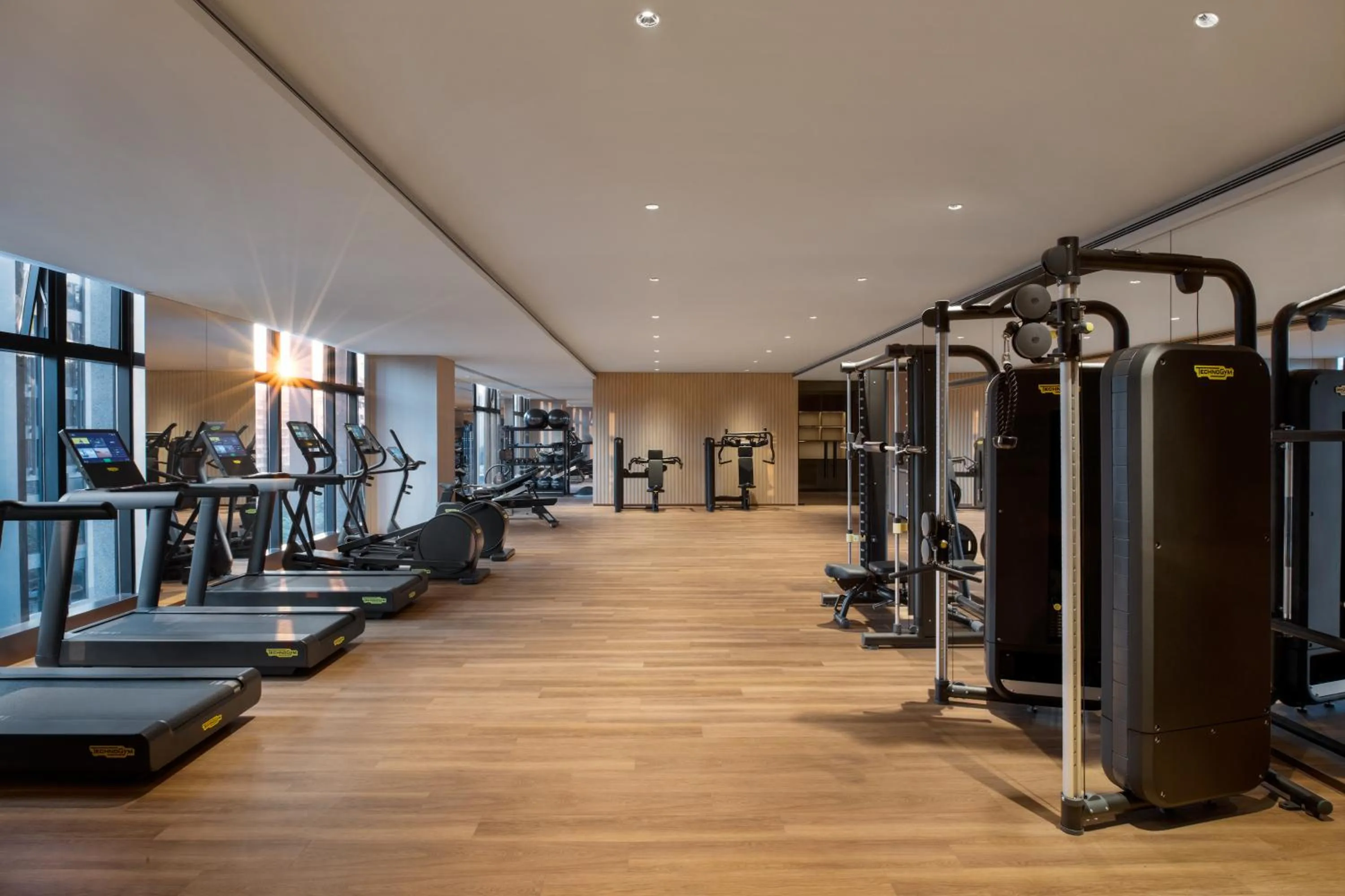 Fitness centre/facilities in New World Guangzhou Hotel