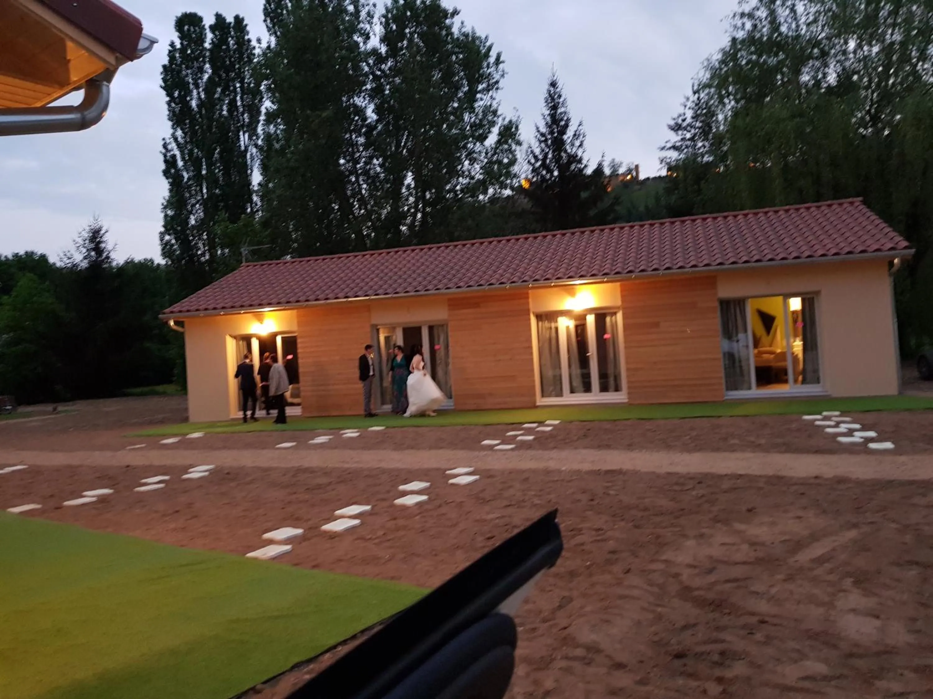 Property building in Hôtel Domaine des Pierres Dorées