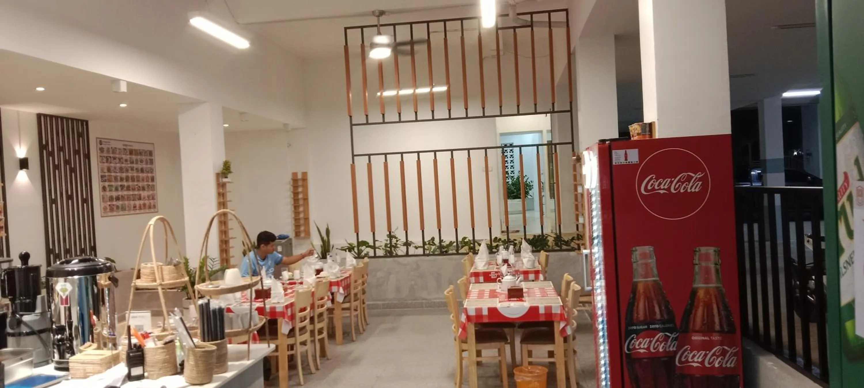 Restaurant/places to eat in Da San Hotel