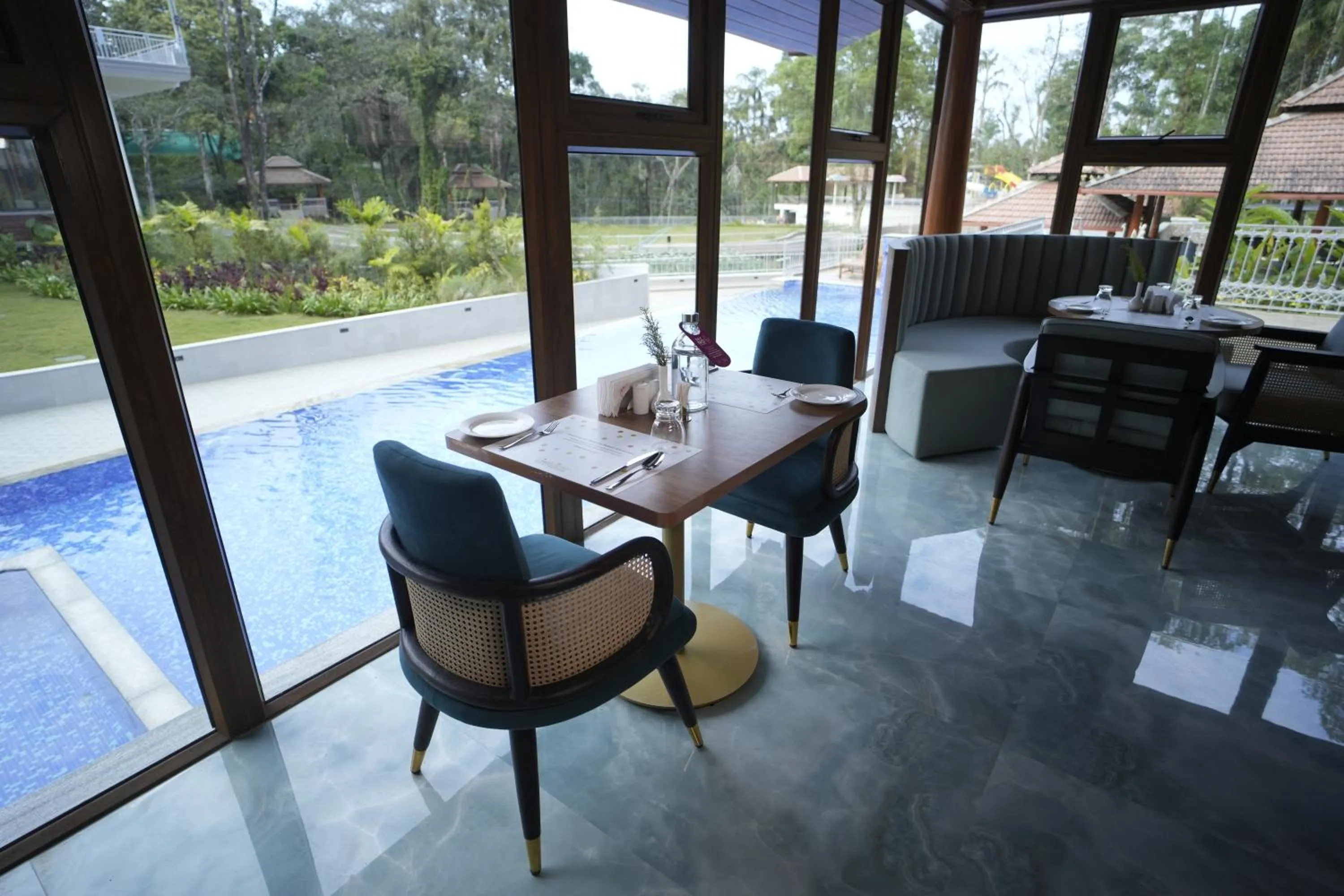 Restaurant/places to eat in Regenta Resort Sakleshpur