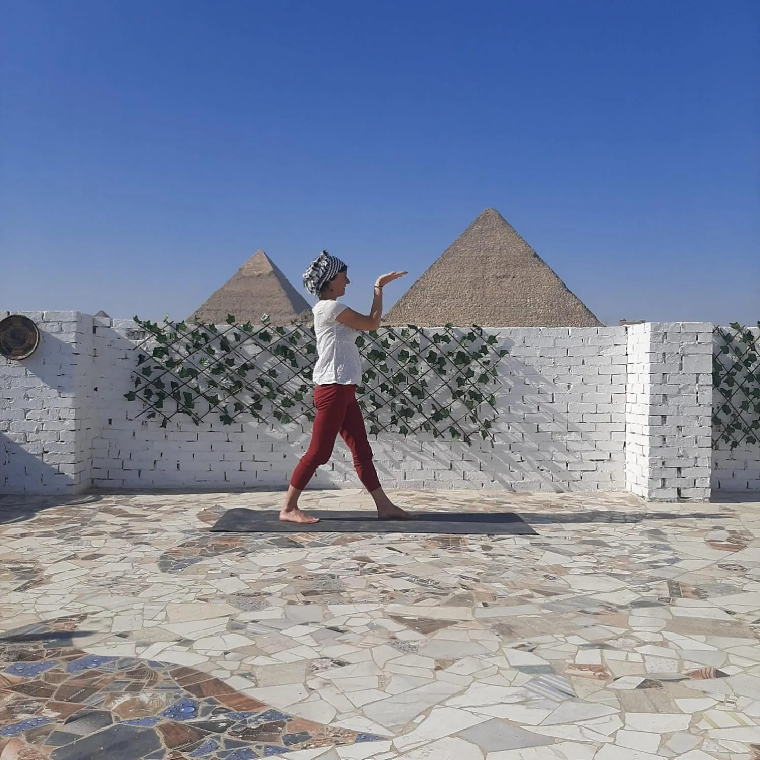 Patio in Chez l'ami hotel