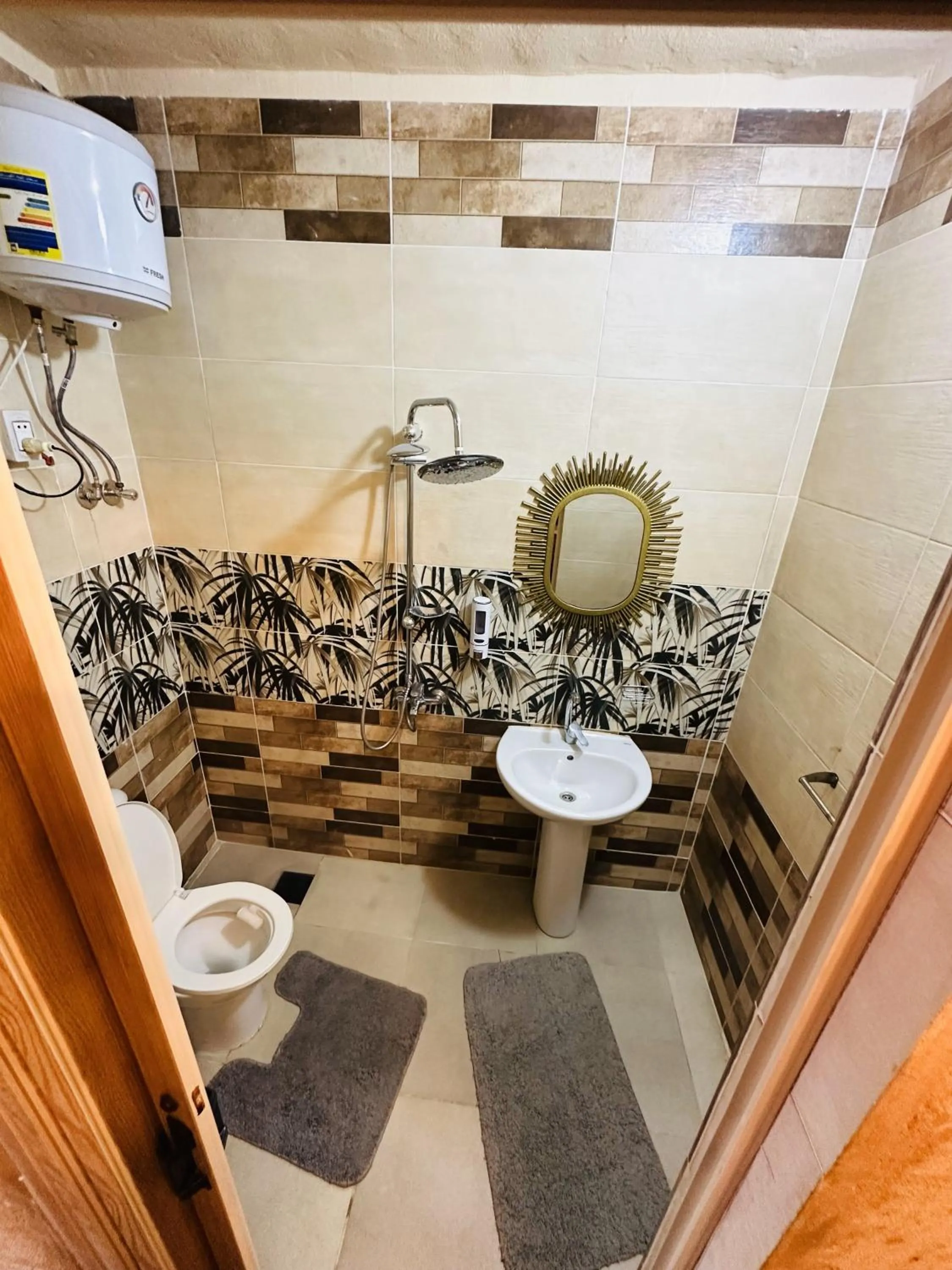 Bathroom in Chez l'ami hotel