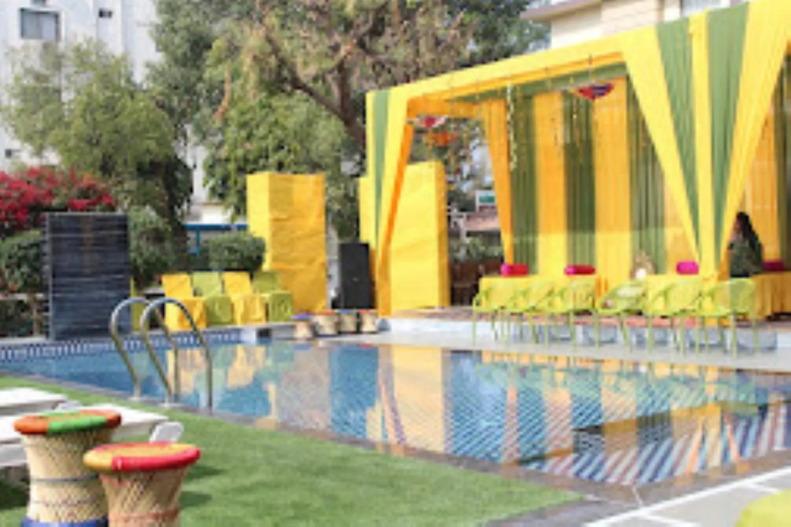 Pool view, Swimming Pool in Hotel Mukund Villas