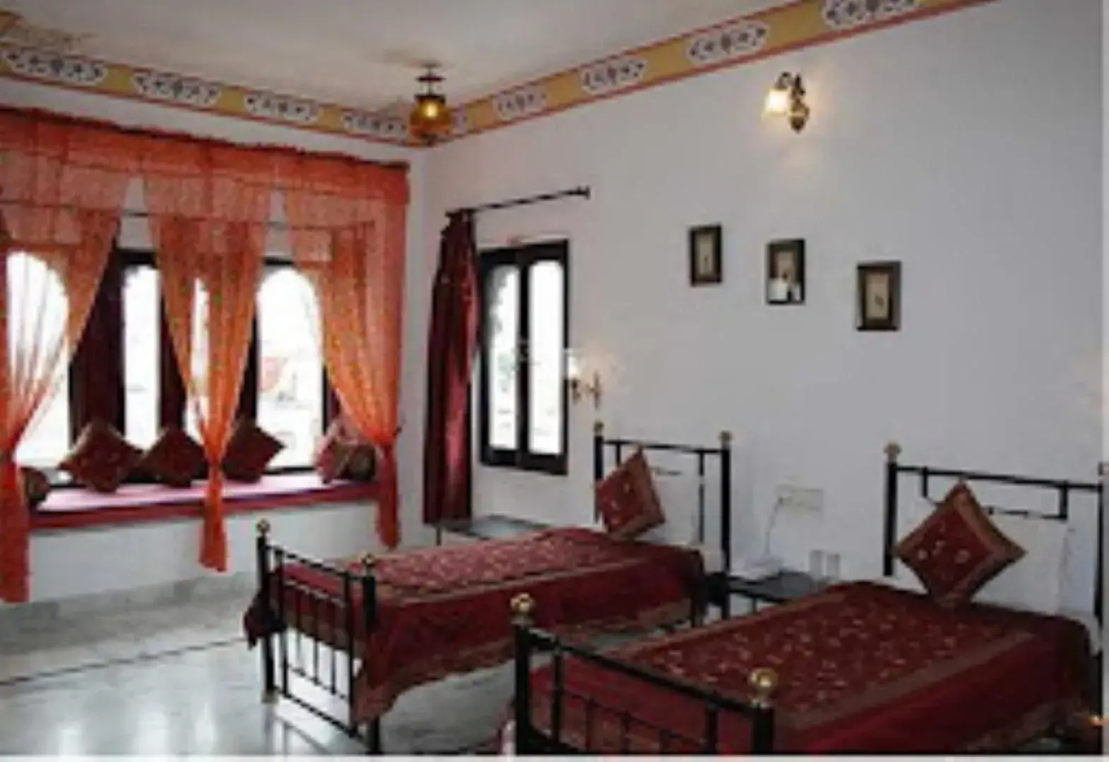 Deluxe King Room in Karohi Haveli Deluxe King Room in Karohi Haveli