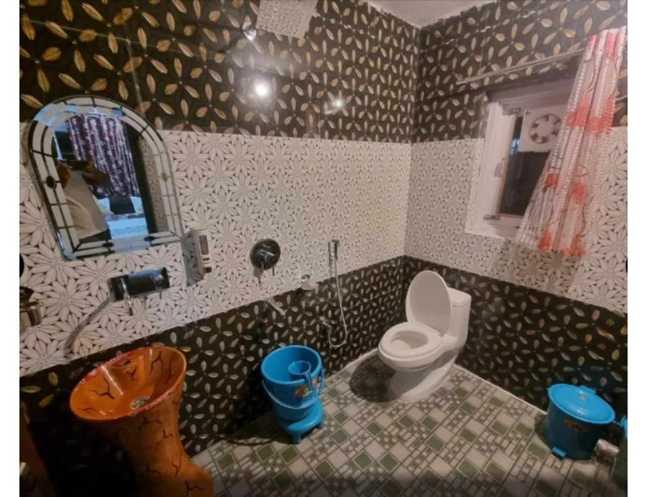 Bathroom in Hotel New Relax Inn, Pahalgam