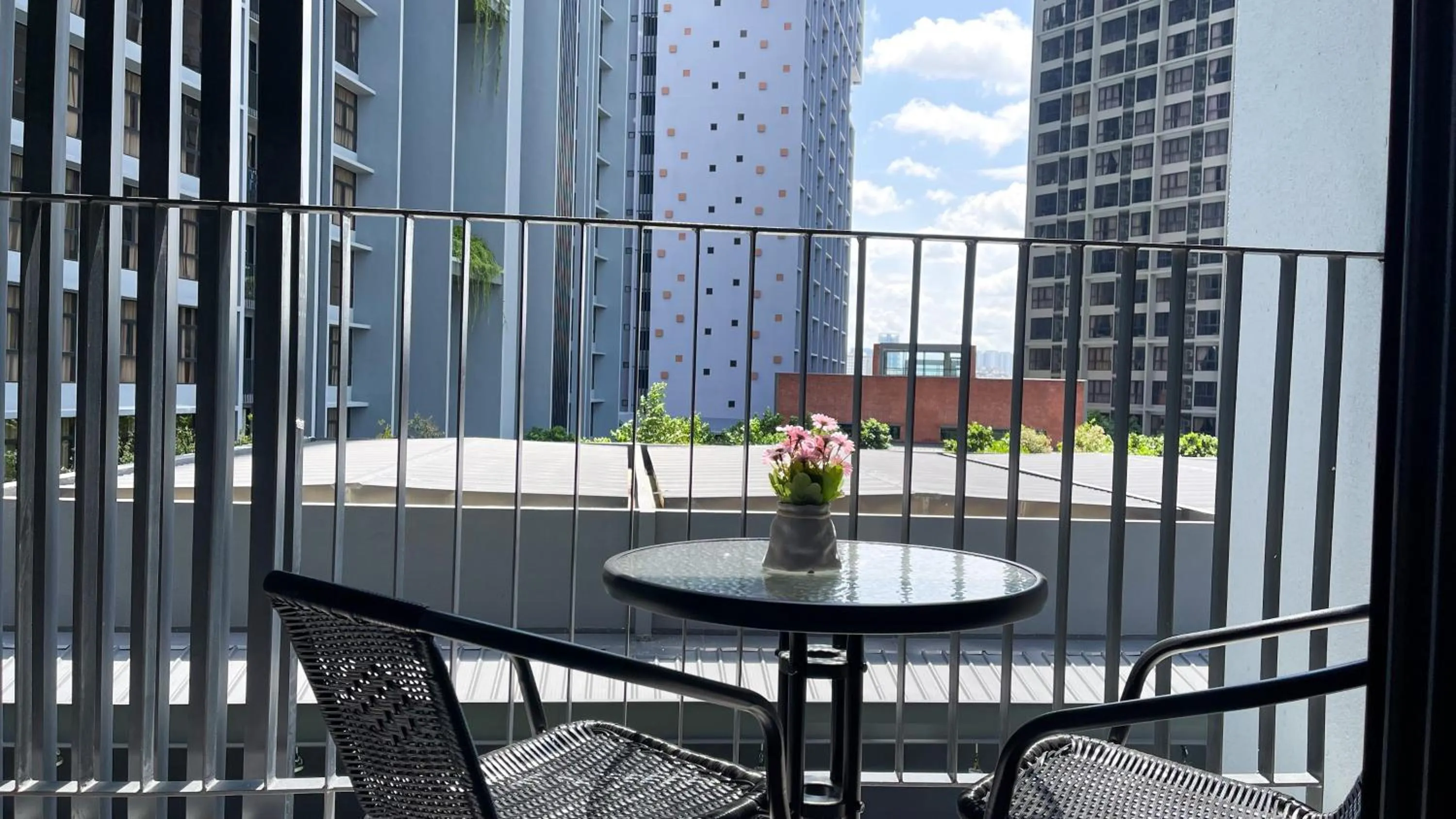 Balcony/Terrace in Millerz Square Kuala Lumpur by Synergy