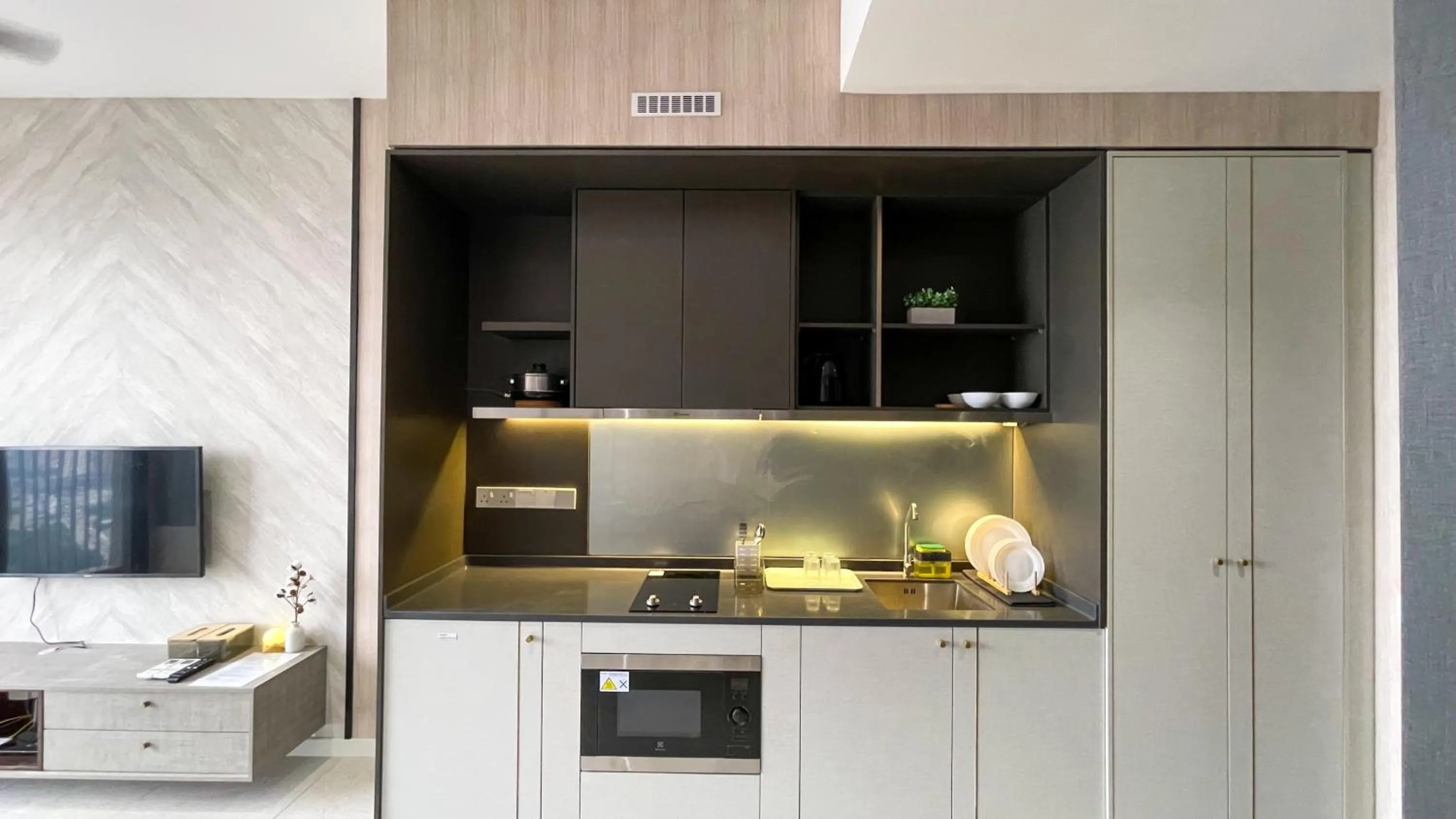 Kitchen or kitchenette in Millerz Square Kuala Lumpur by Synergy