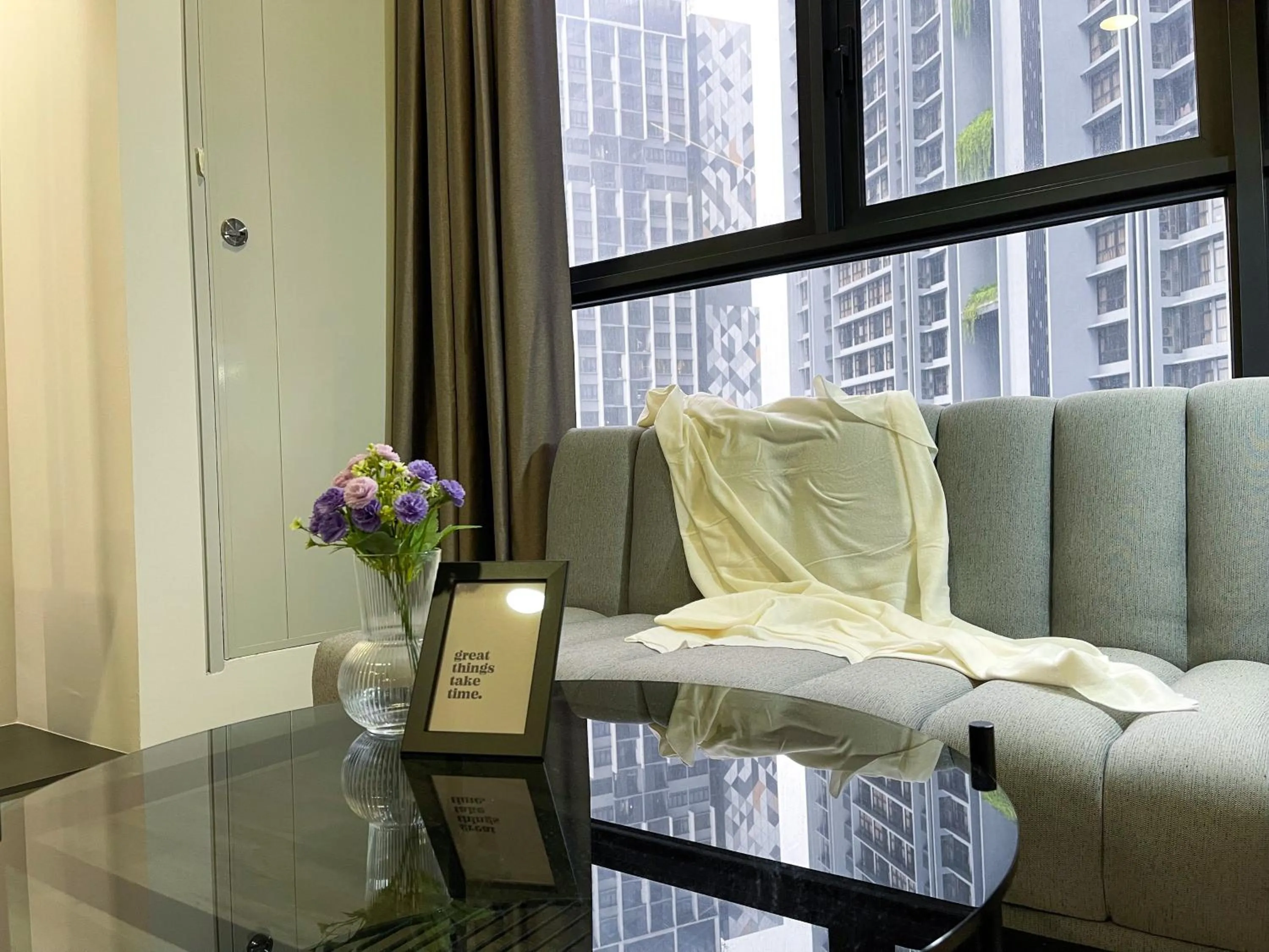 Seating area in Millerz Square Kuala Lumpur by Synergy