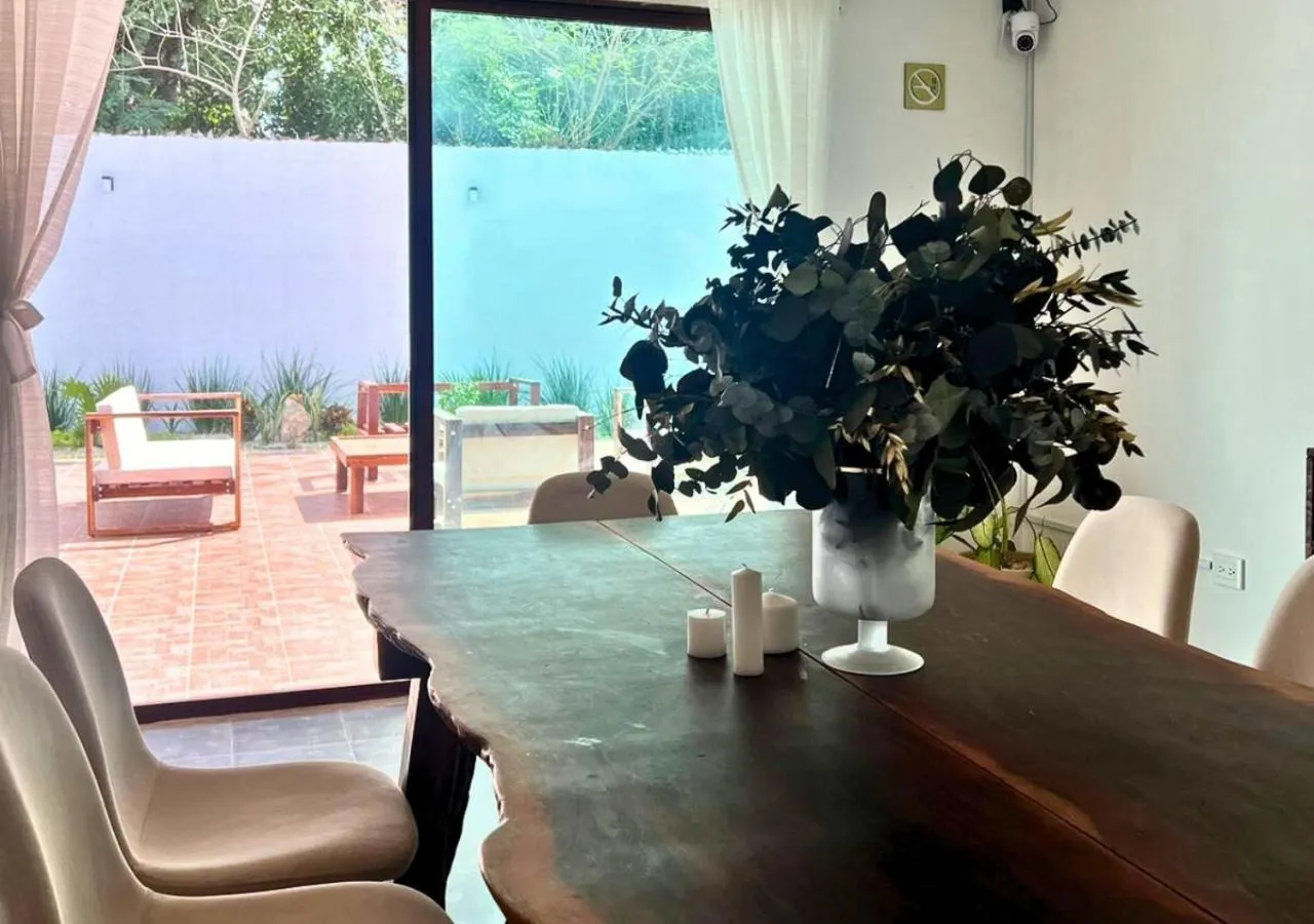 Dining area in Casa Ekinox