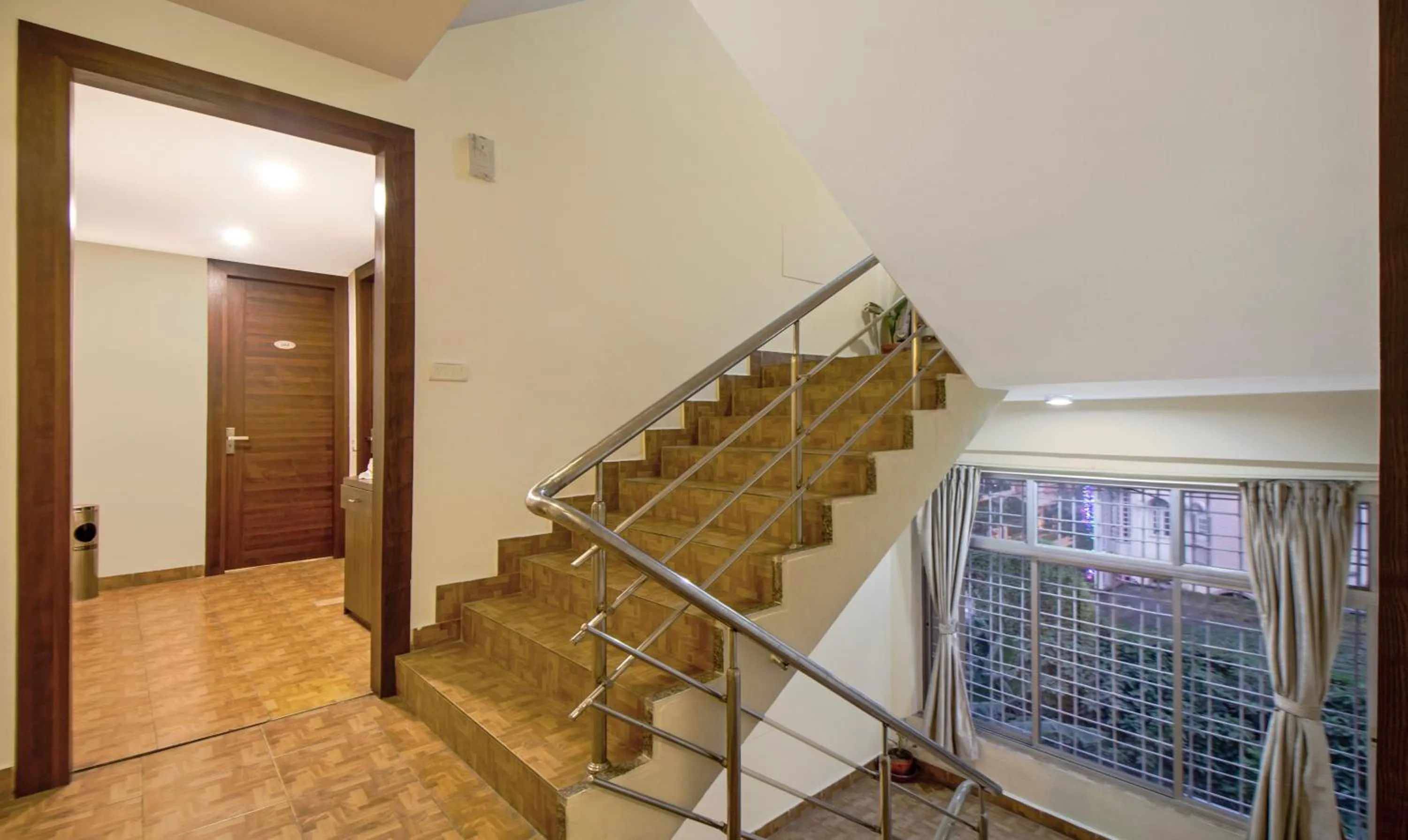 Lobby or reception in Treebo Royal Orbit, Metropoliton