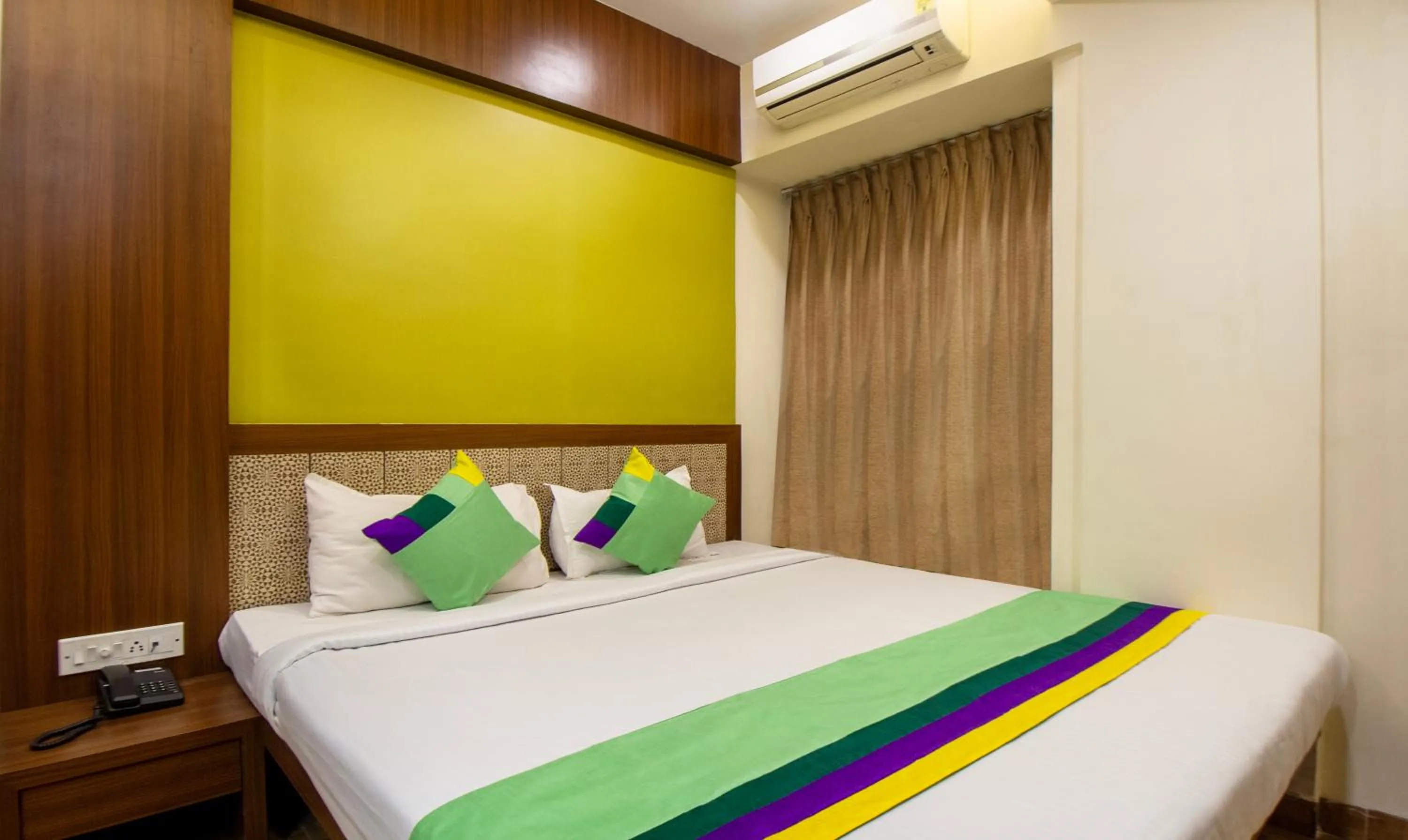 Bed in Treebo Royal Orbit, Metropoliton