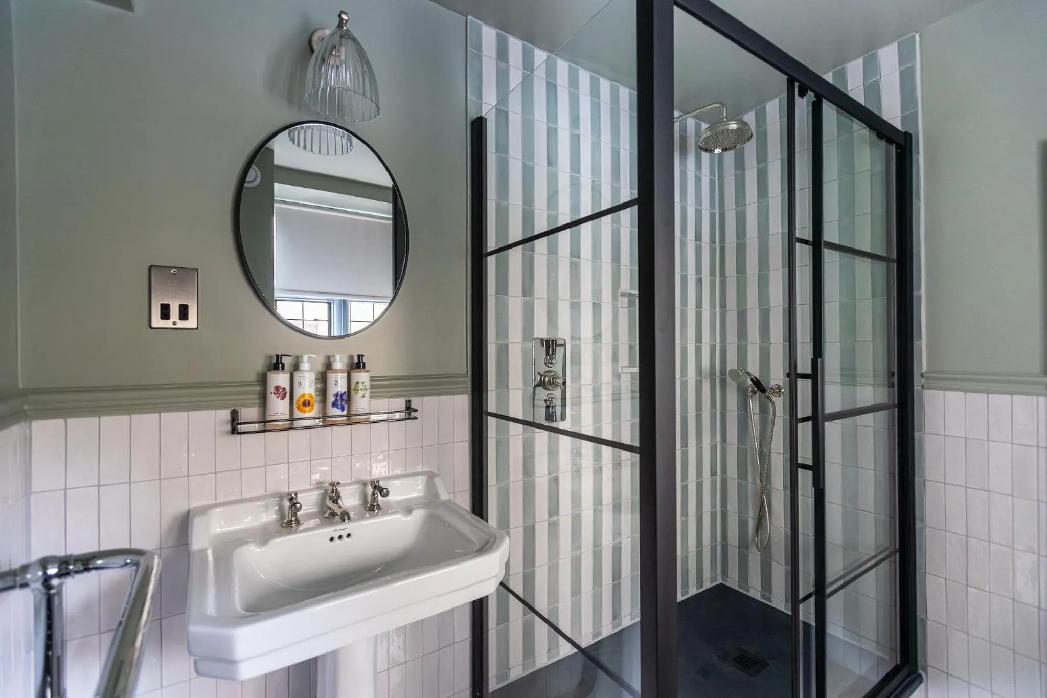 Shower in Egypt Mill Hotel and Restaurant