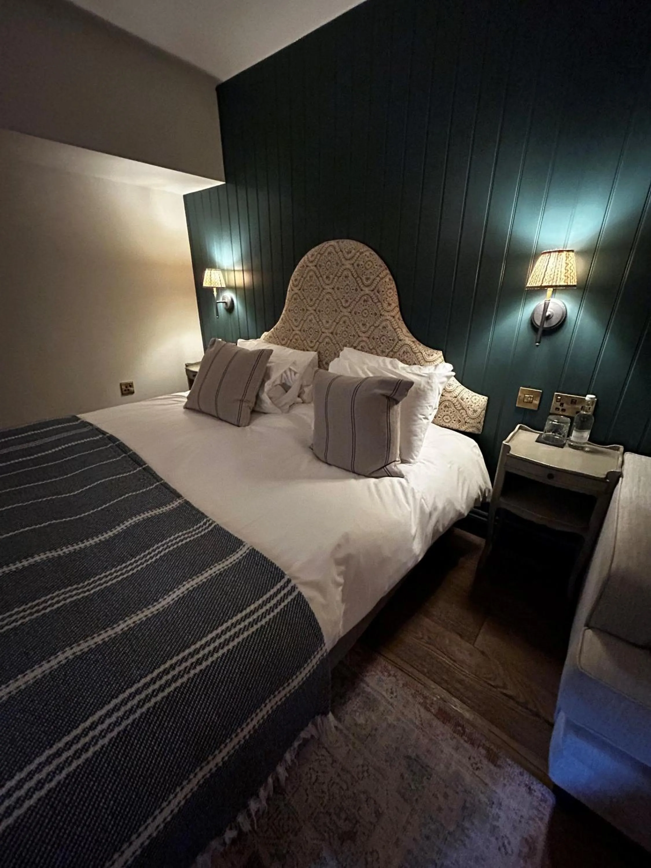 Bed in Egypt Mill Hotel and Restaurant