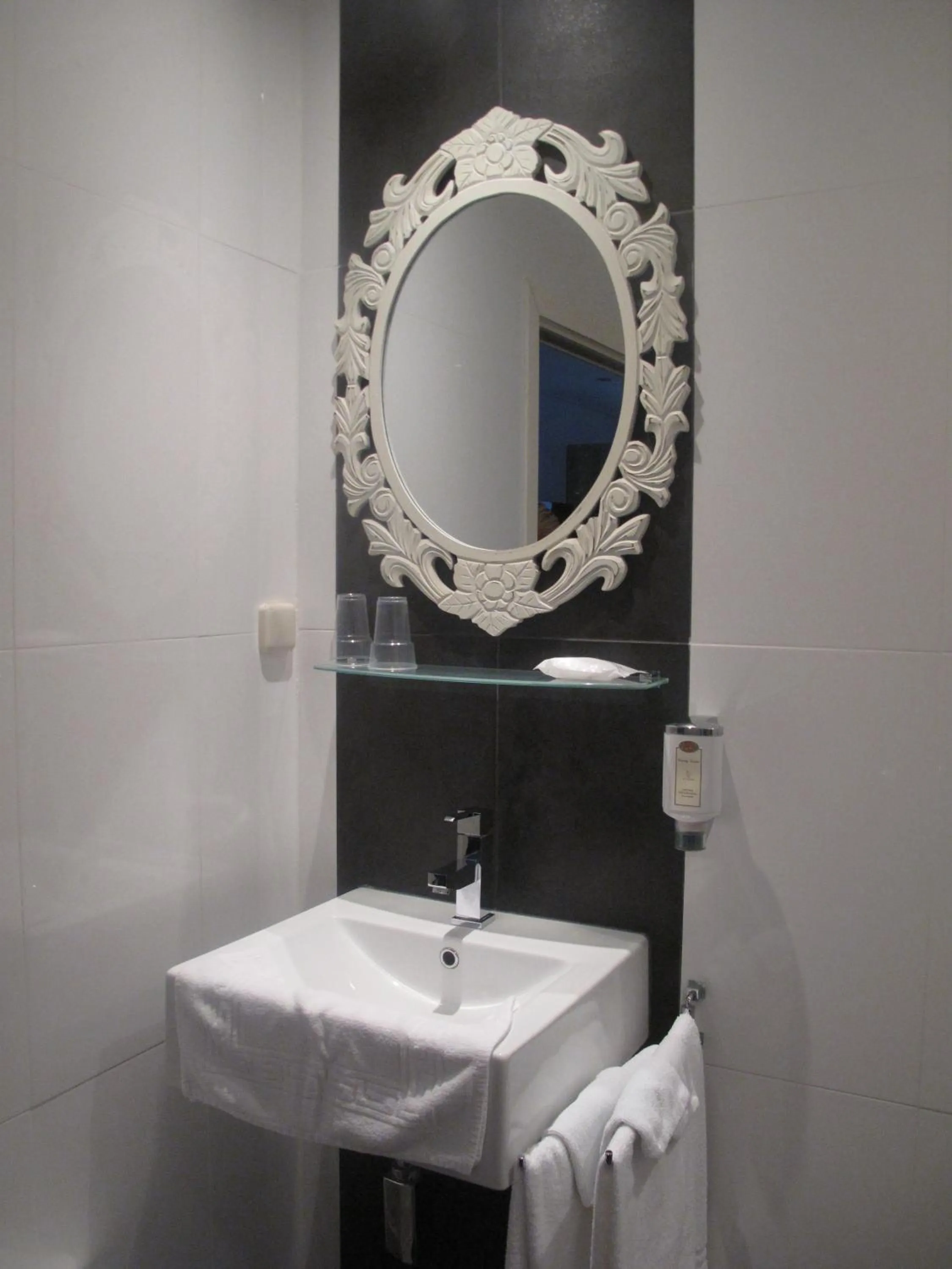 Bathroom in Parkhotel Hugo de Vries