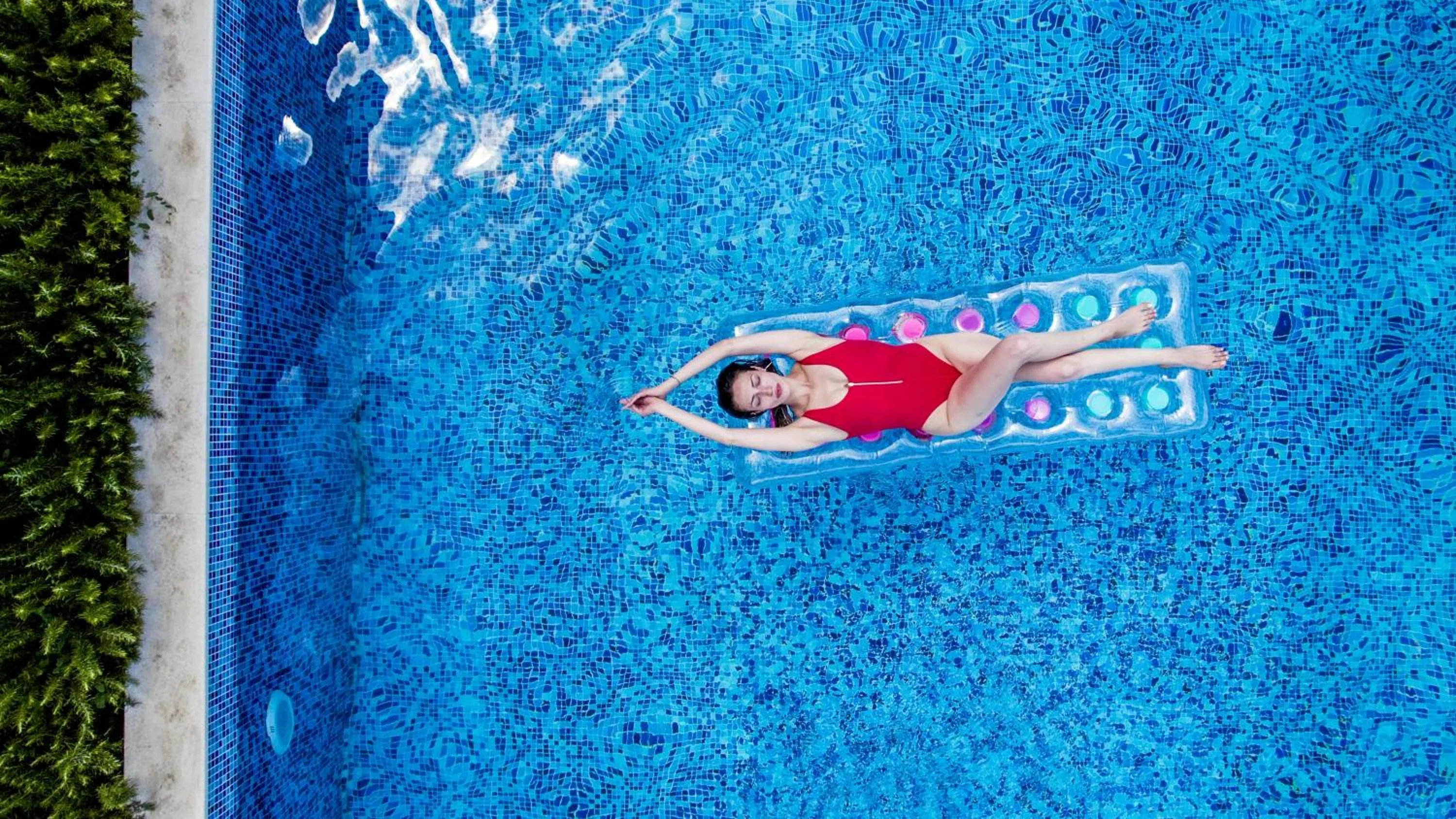 Swimming pool in Casa Collection