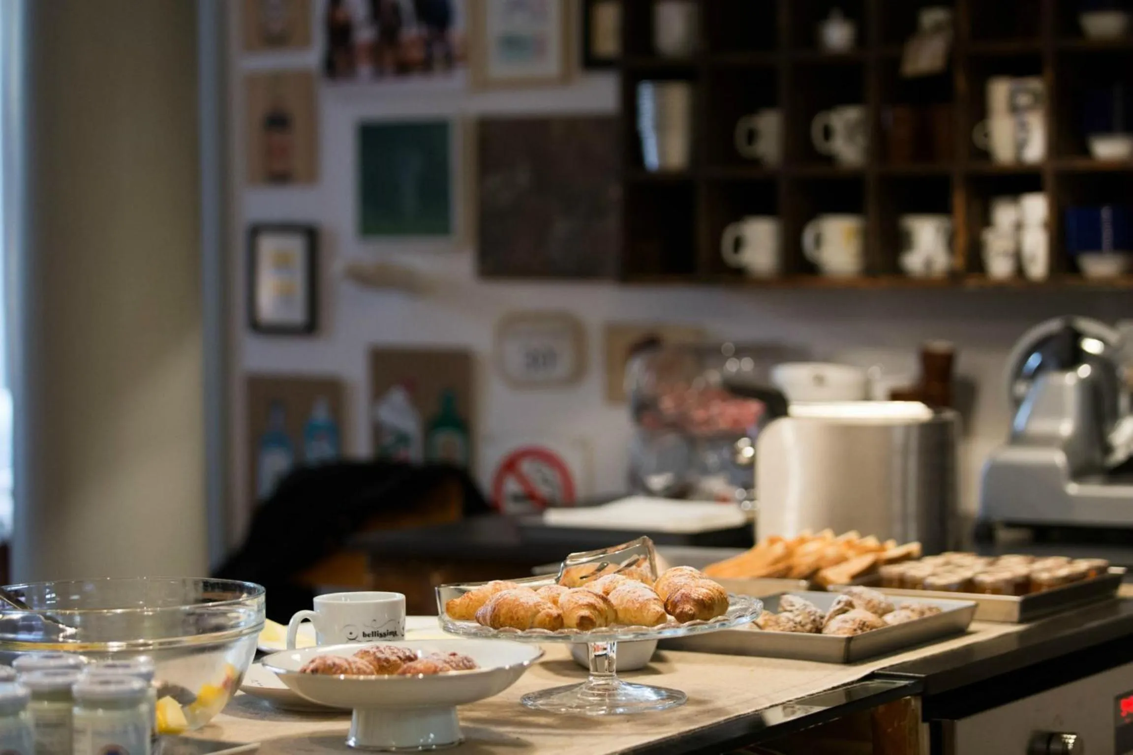 Restaurant/places to eat in Soprarno Suites