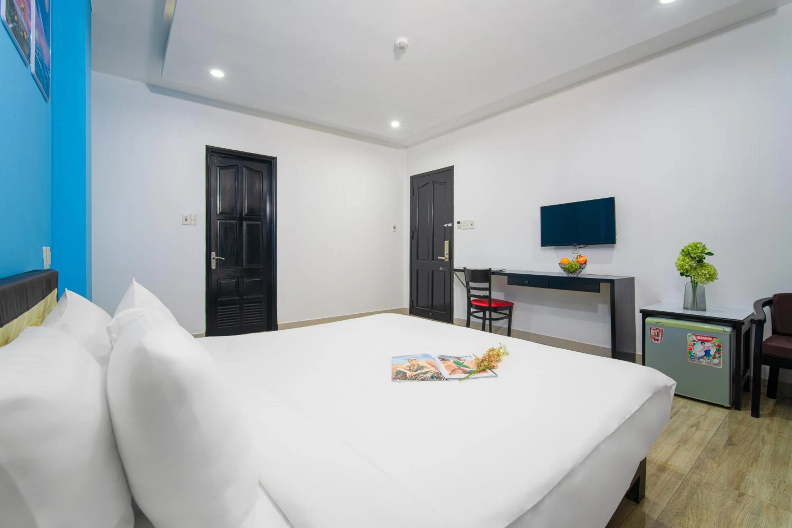 Bed in La Maison Danang Beach Hotel