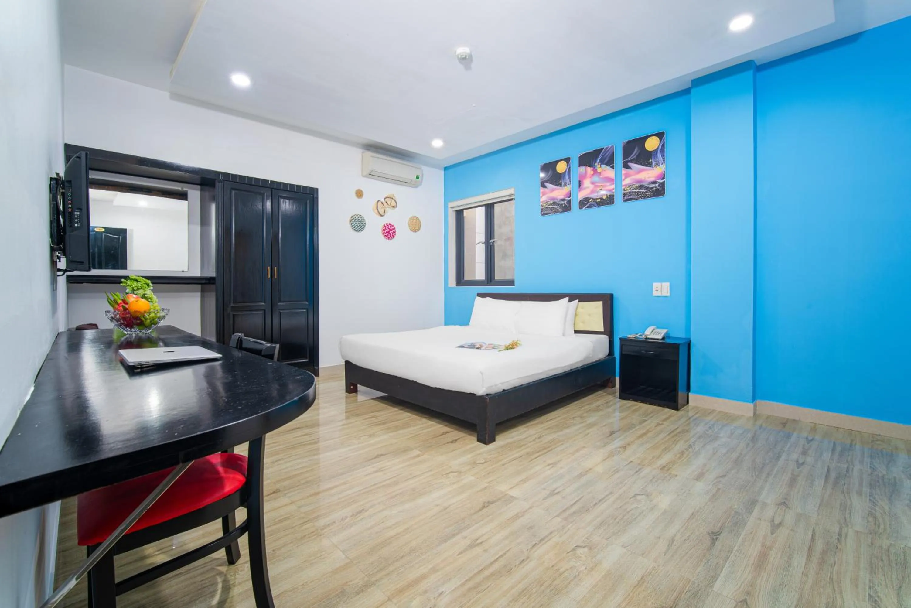 Bed in La Maison Danang Beach Hotel