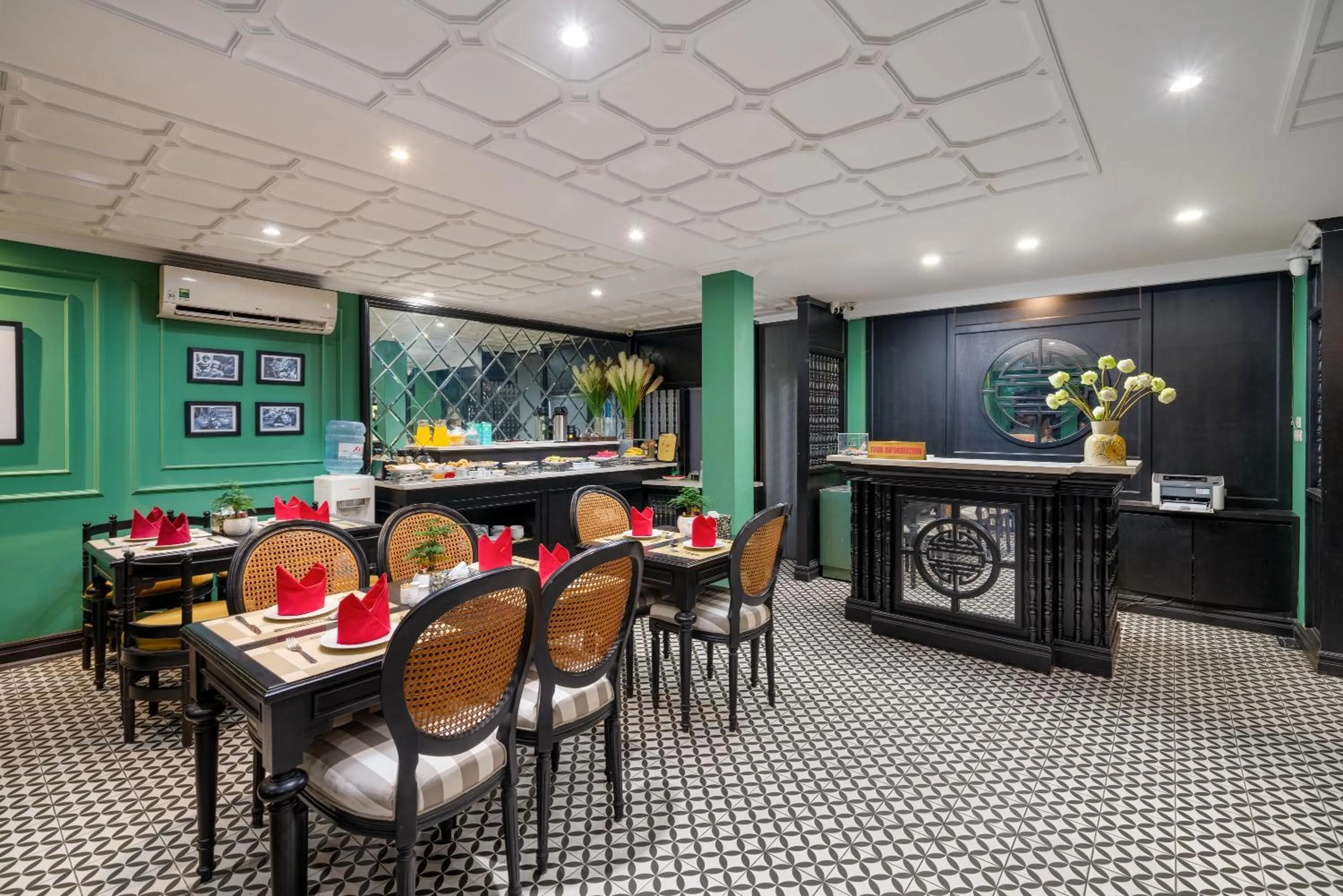 Restaurant/places to eat in Hanoi Ancient Paradise Hotel