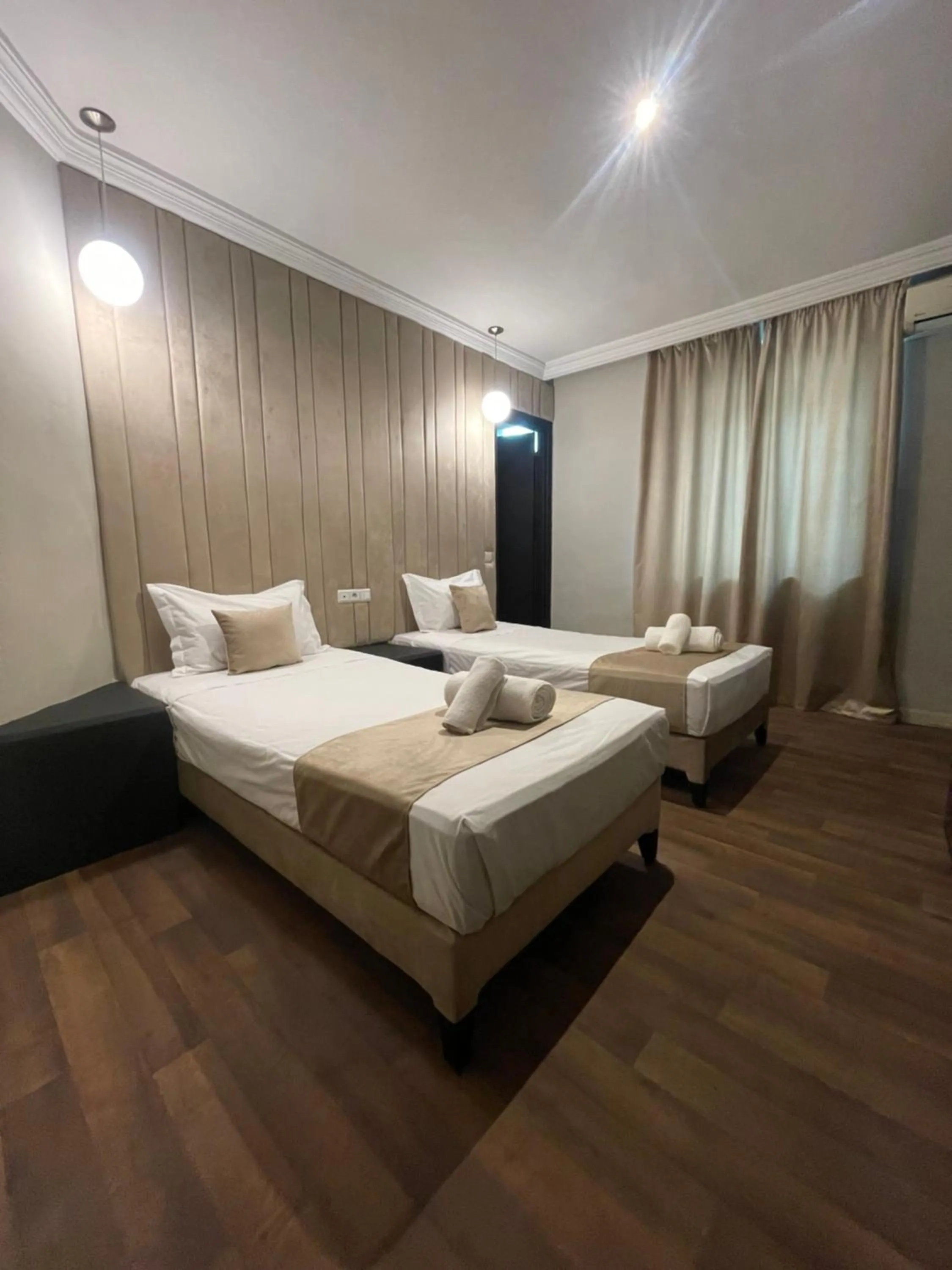 Bedroom, Bed in Cadé Hotel