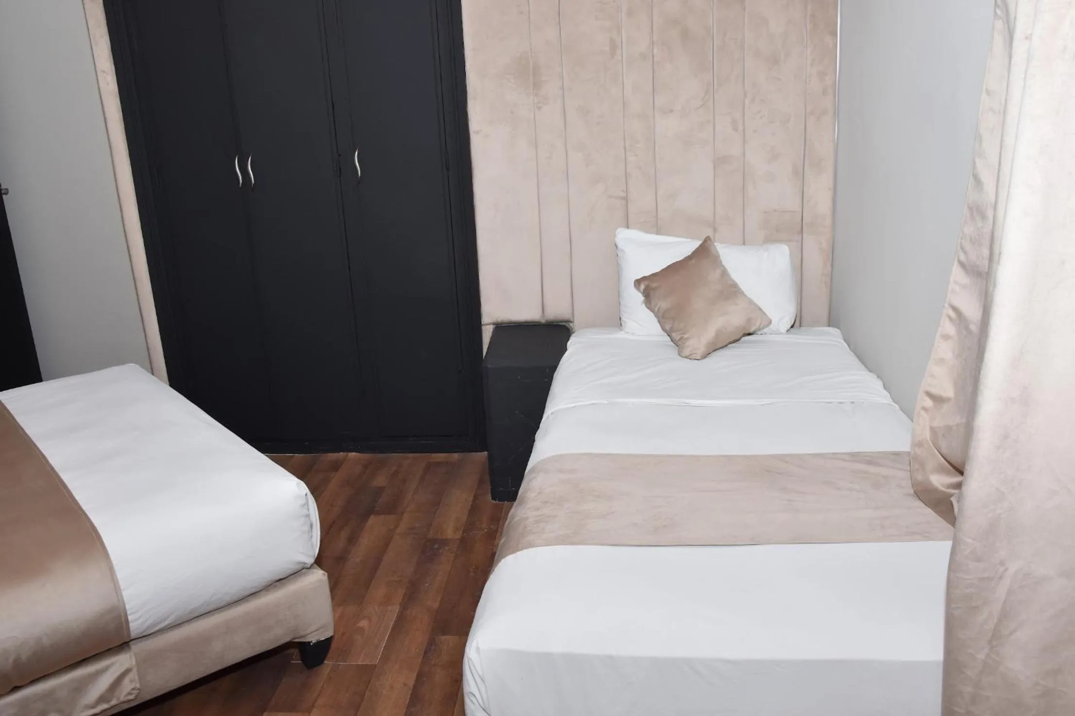 Bedroom, Bed in Cadé Hotel