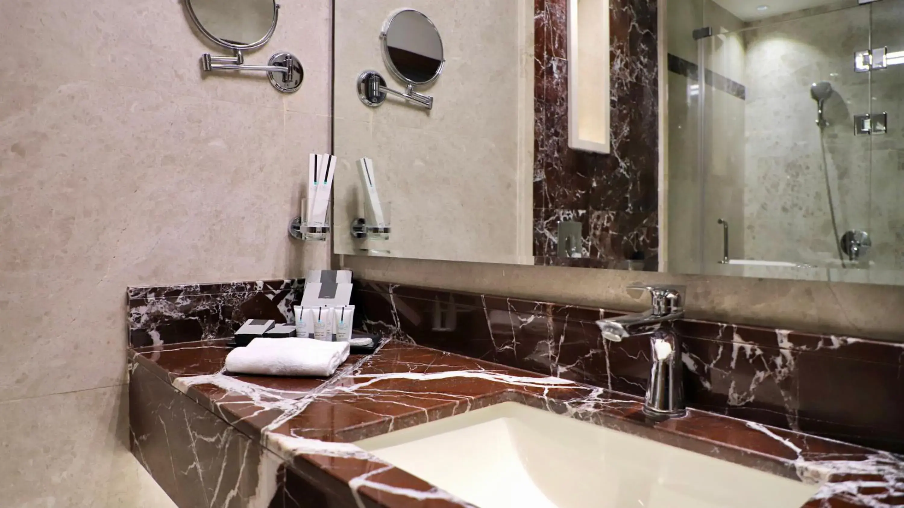 Executive Suite in Five Seasons Hotel Executive Suite in Five Seasons Hotel