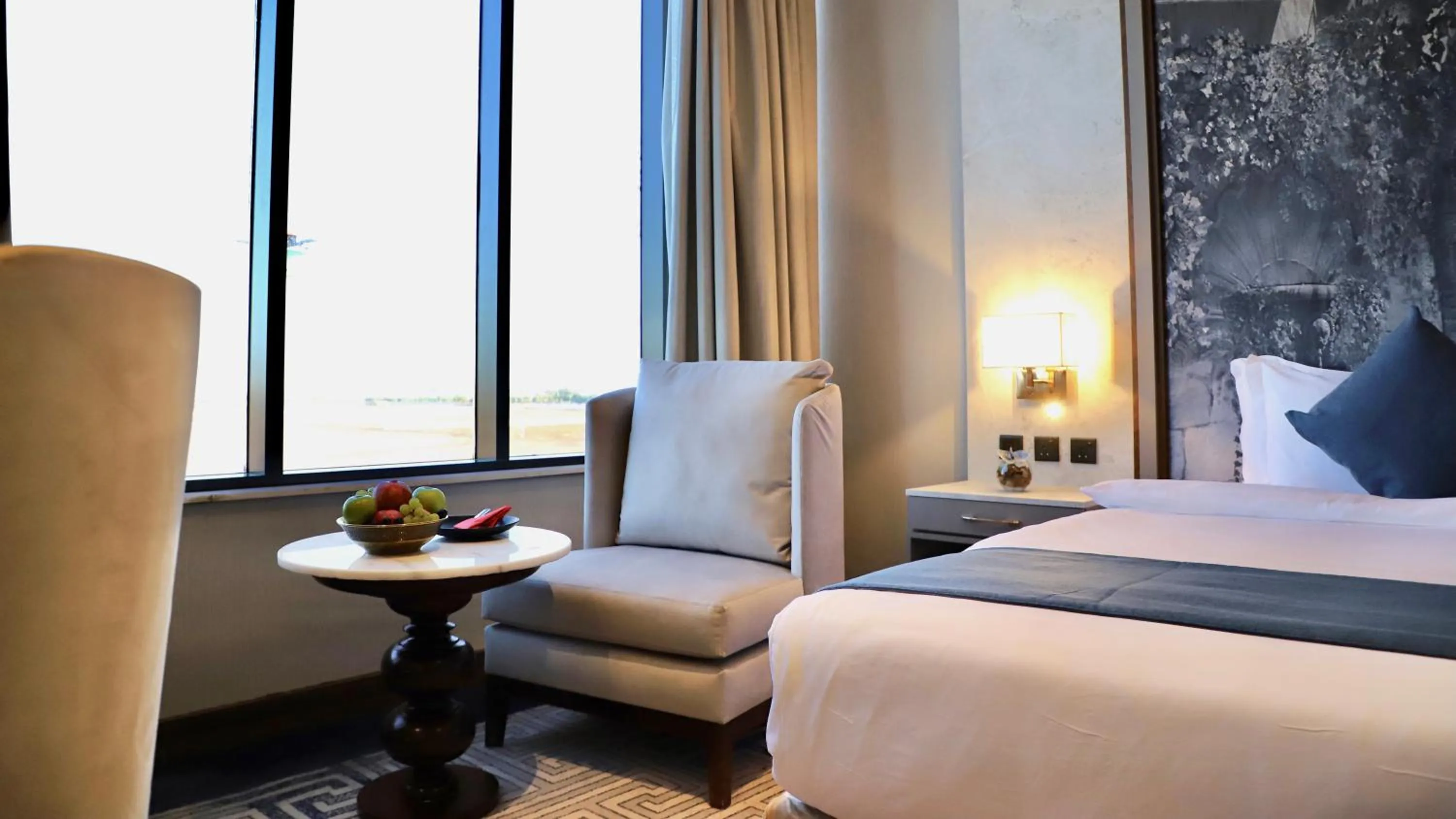 Bed in Five Seasons Hotel