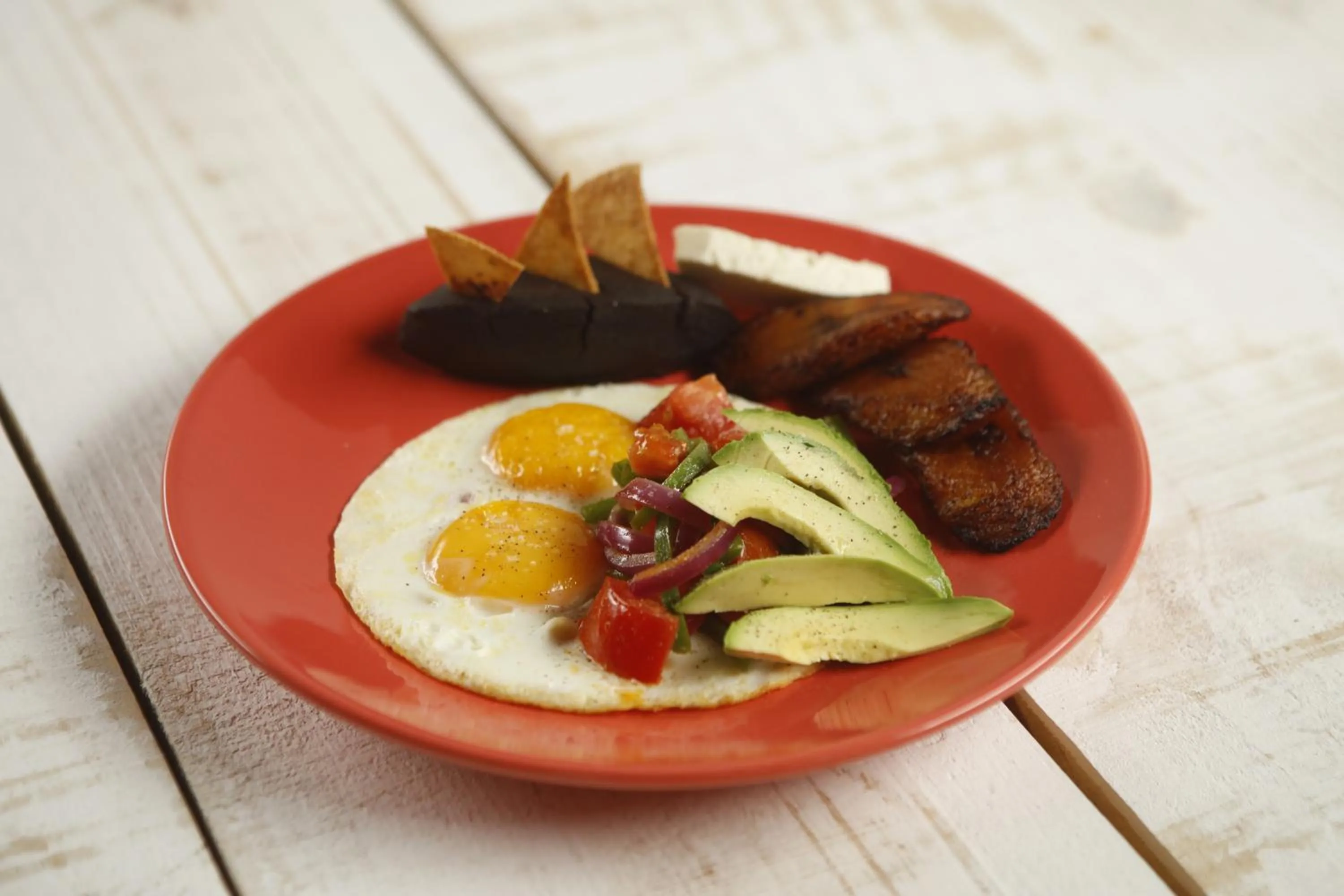 Food and drinks in Jungle Lodge Tikal Hostal