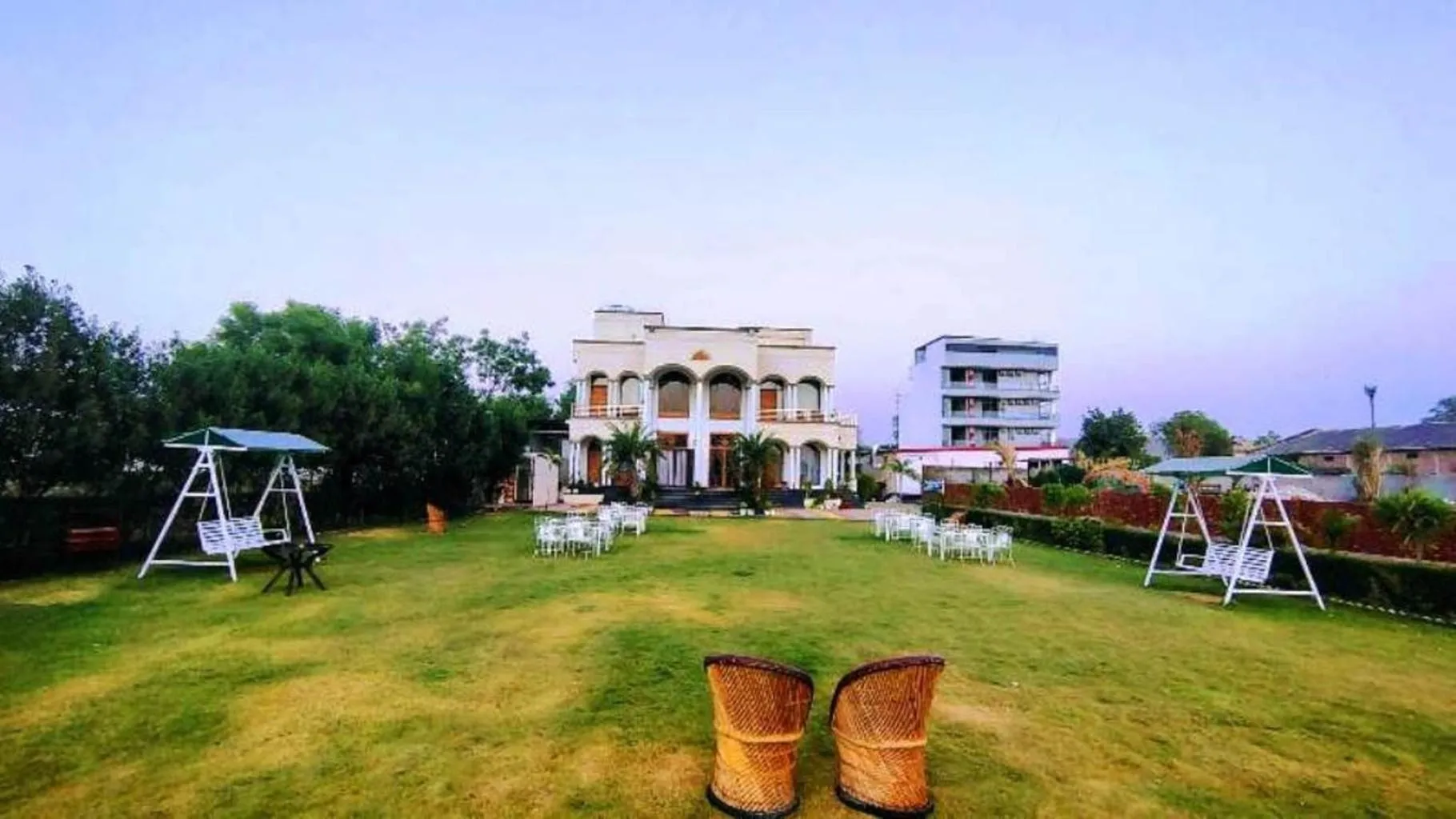 Garden in Ranthambore Jalsa