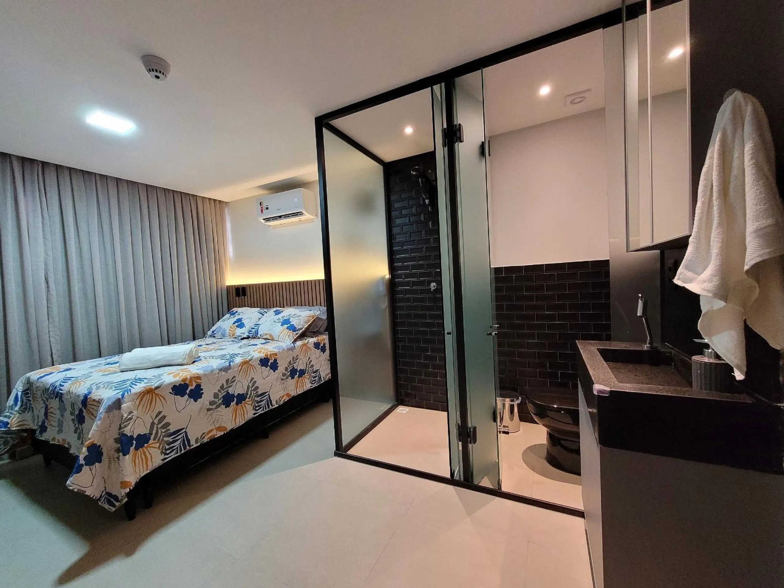 Toilet, Bed in Studio Aconchegante no Bessa