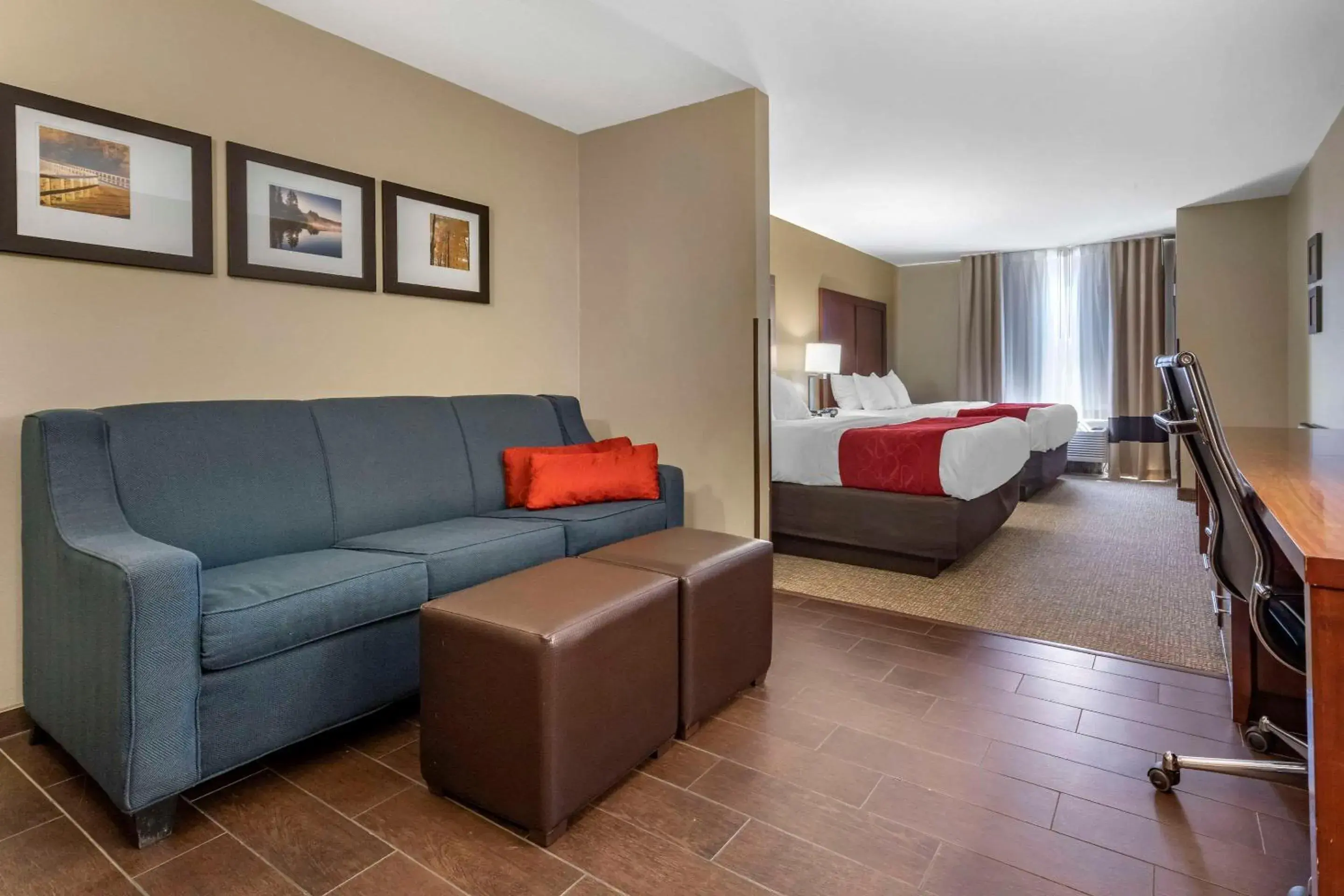 Queen Suite in Comfort Suites Bridgeport - Clarksburg Queen Suite in Comfort Suites Bridgeport - Clarksburg