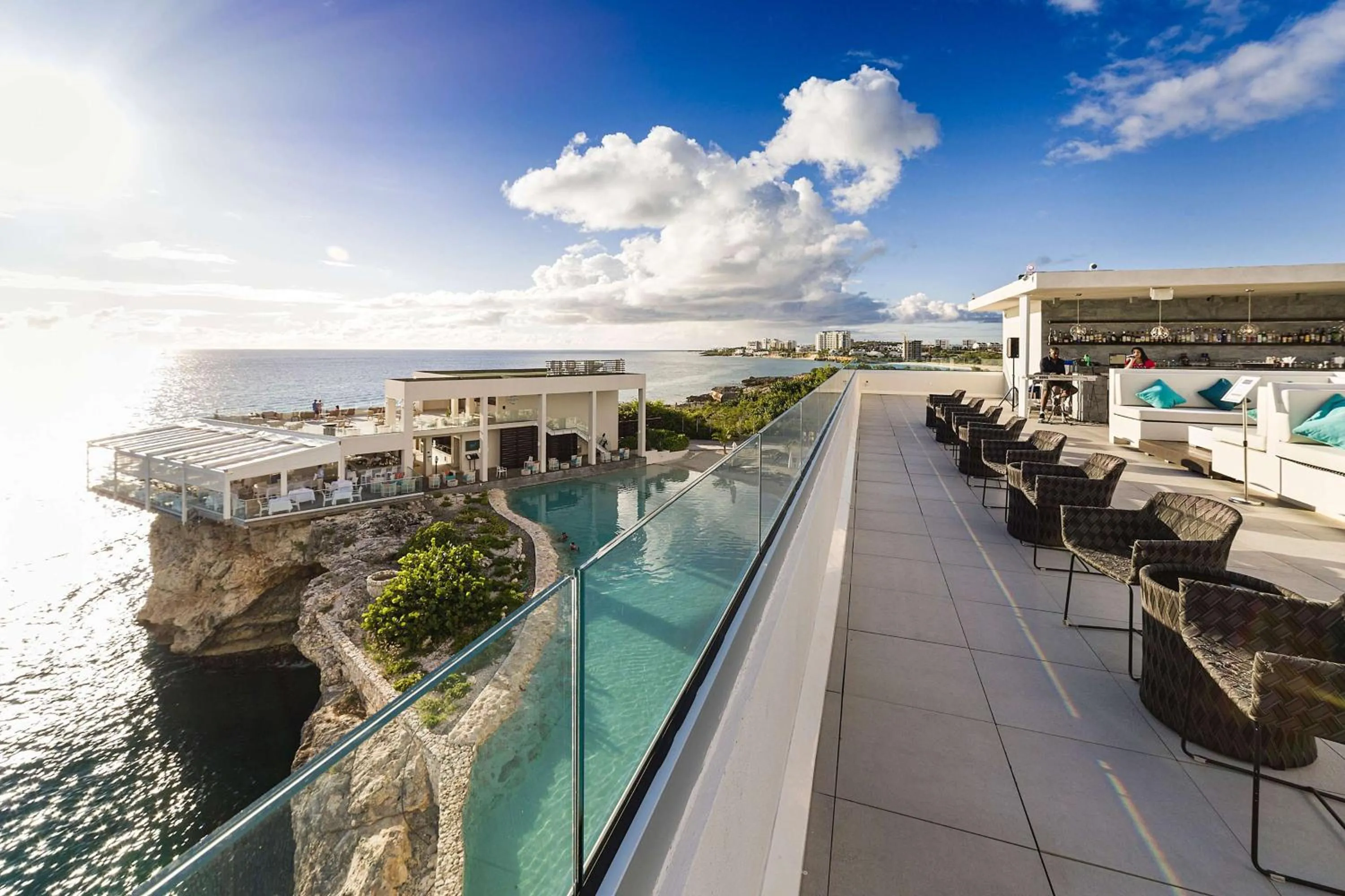 Lounge or bar in Sonesta Ocean Point Resort- All Inclusive - Adults Only