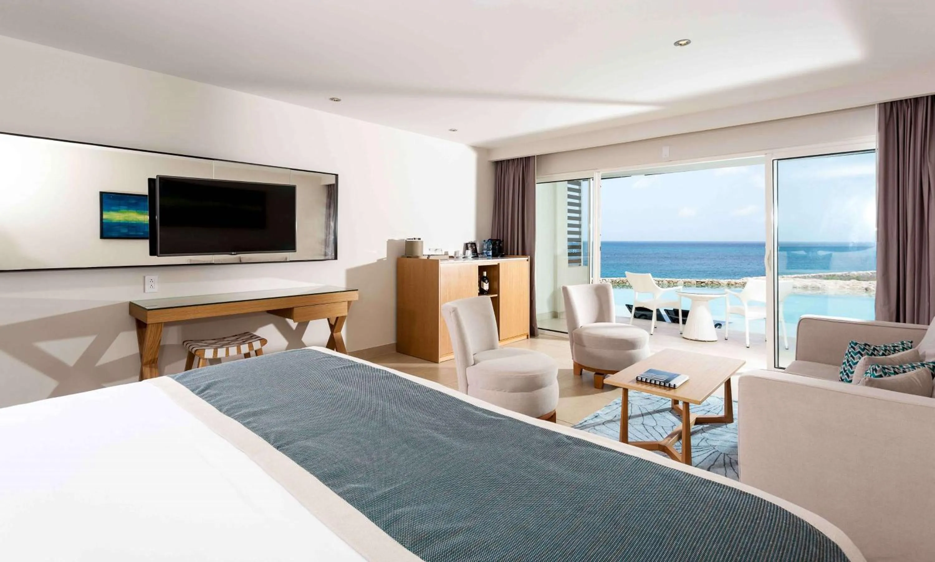 View (from property/room), Bed in Sonesta Ocean Point Resort- All Inclusive - Adults Only