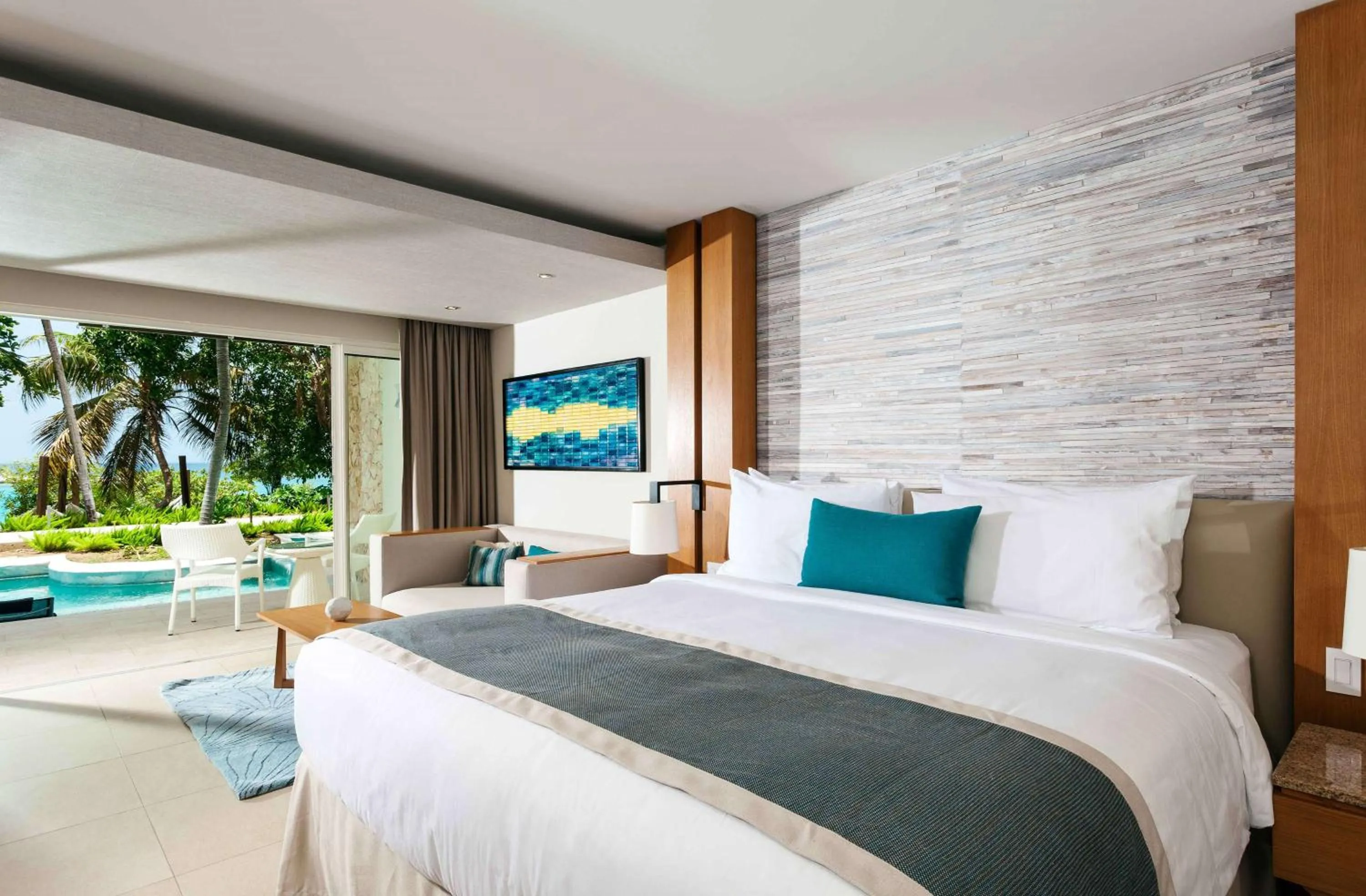 Photo of the whole room, Bed in Sonesta Ocean Point Resort- All Inclusive - Adults Only