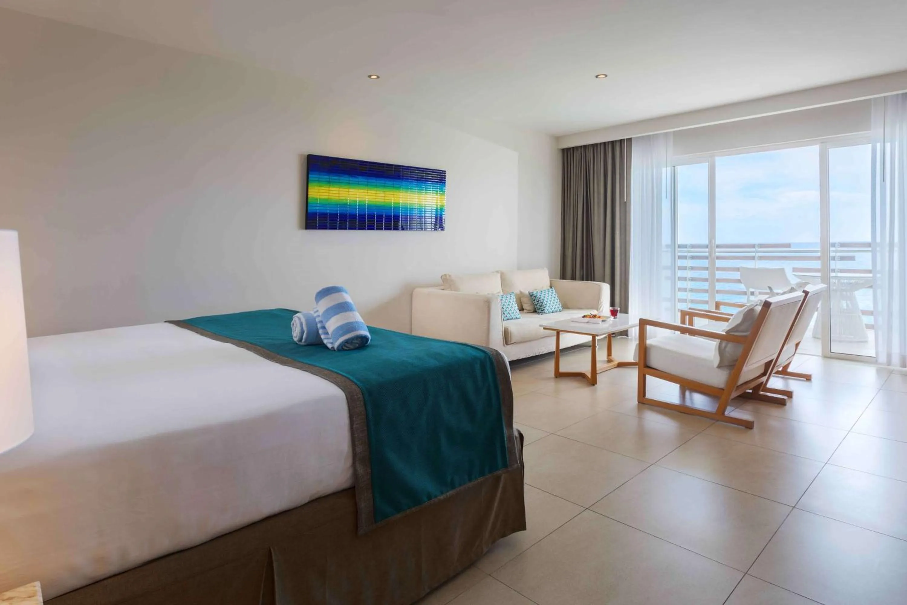 Photo of the whole room, Bed in Sonesta Ocean Point Resort- All Inclusive - Adults Only