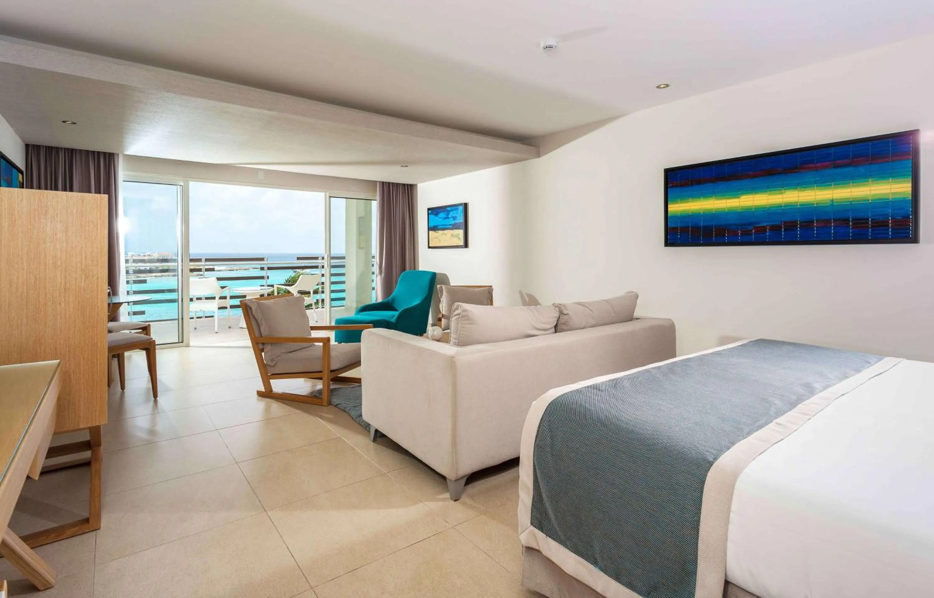 Photo of the whole room, Bed in Sonesta Ocean Point Resort- All Inclusive - Adults Only