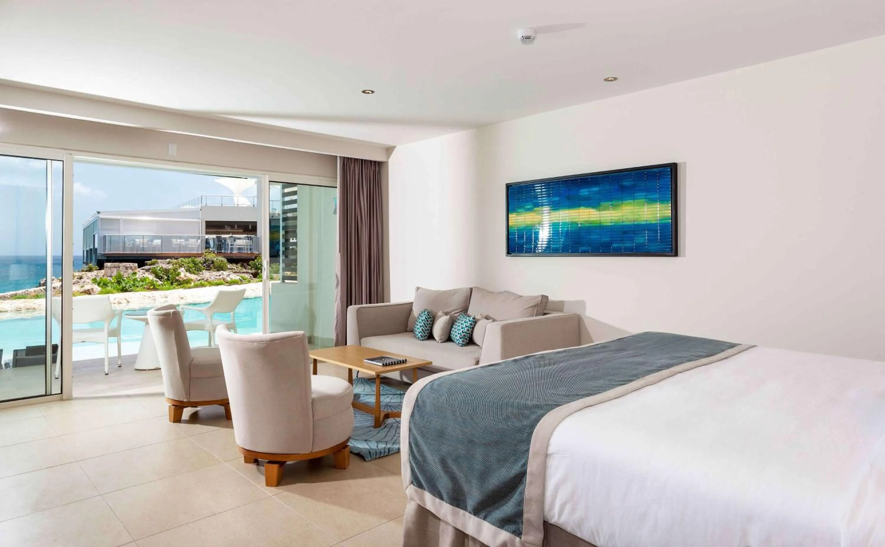 Photo of the whole room, Bed in Sonesta Ocean Point Resort- All Inclusive - Adults Only