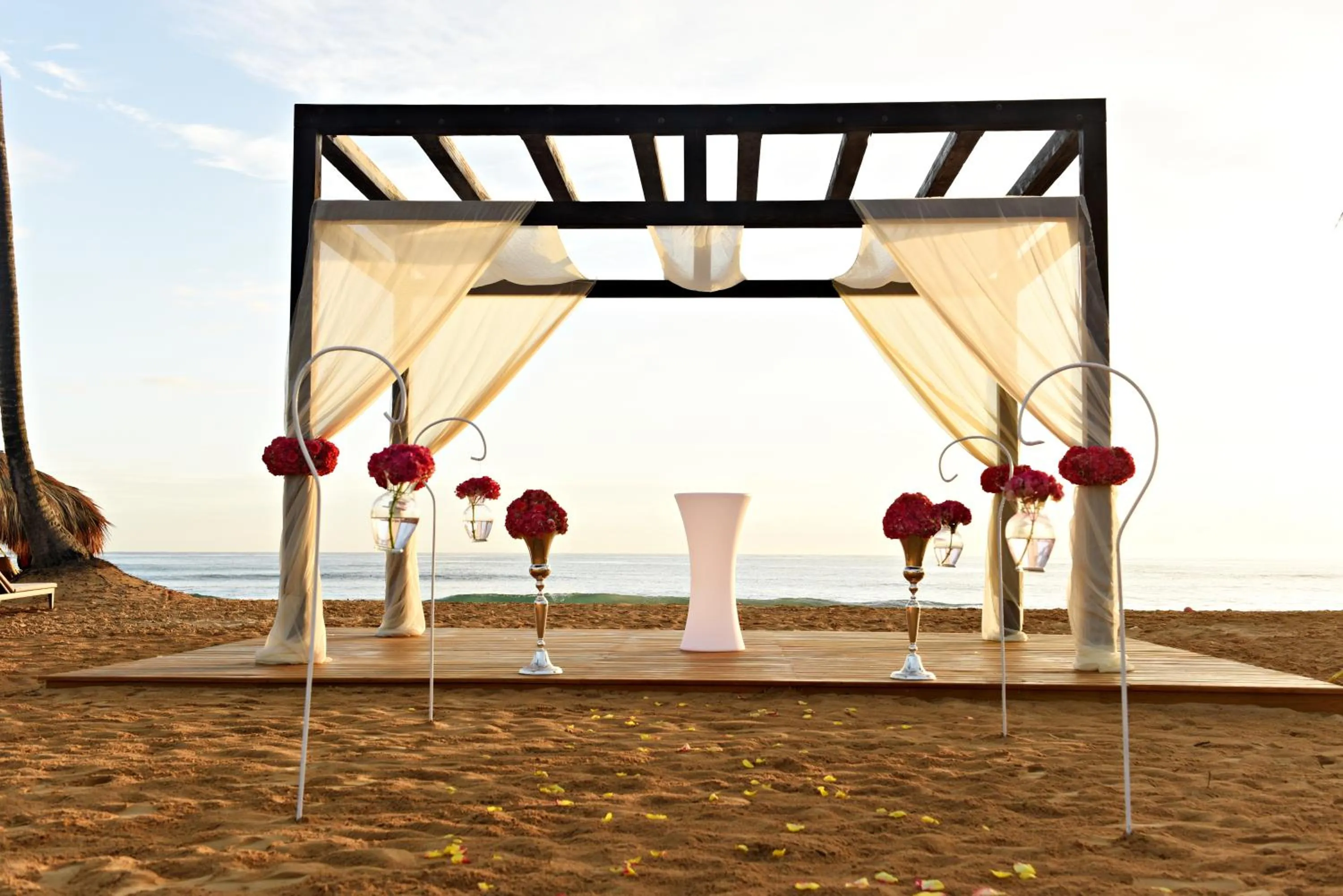 wedding in Royalton CHIC Punta Cana, An Autograph Collection All-Inclusive Resort & Casino, Adults Only