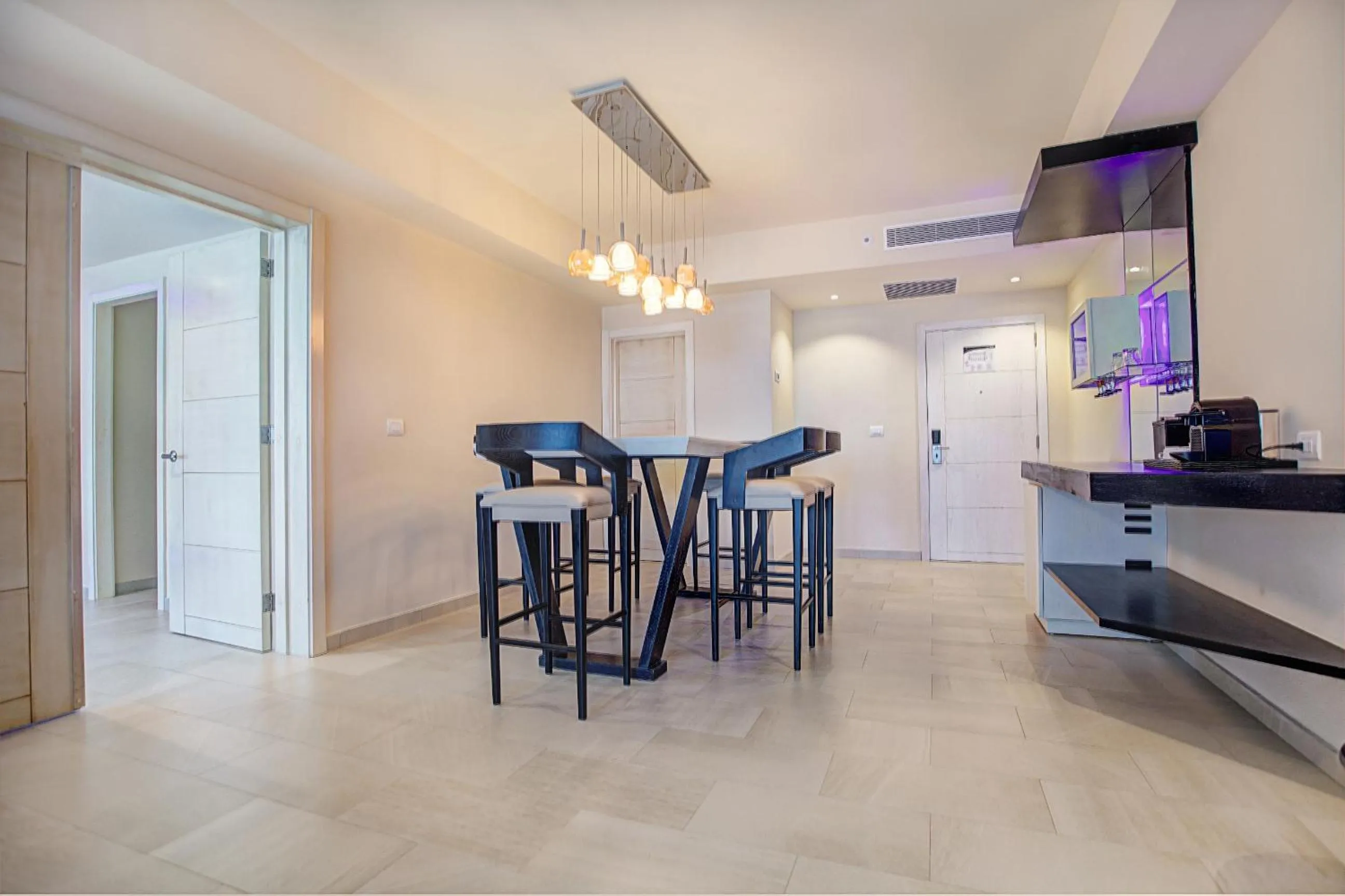 Dining area in Royalton CHIC Punta Cana, An Autograph Collection All-Inclusive Resort & Casino, Adults Only