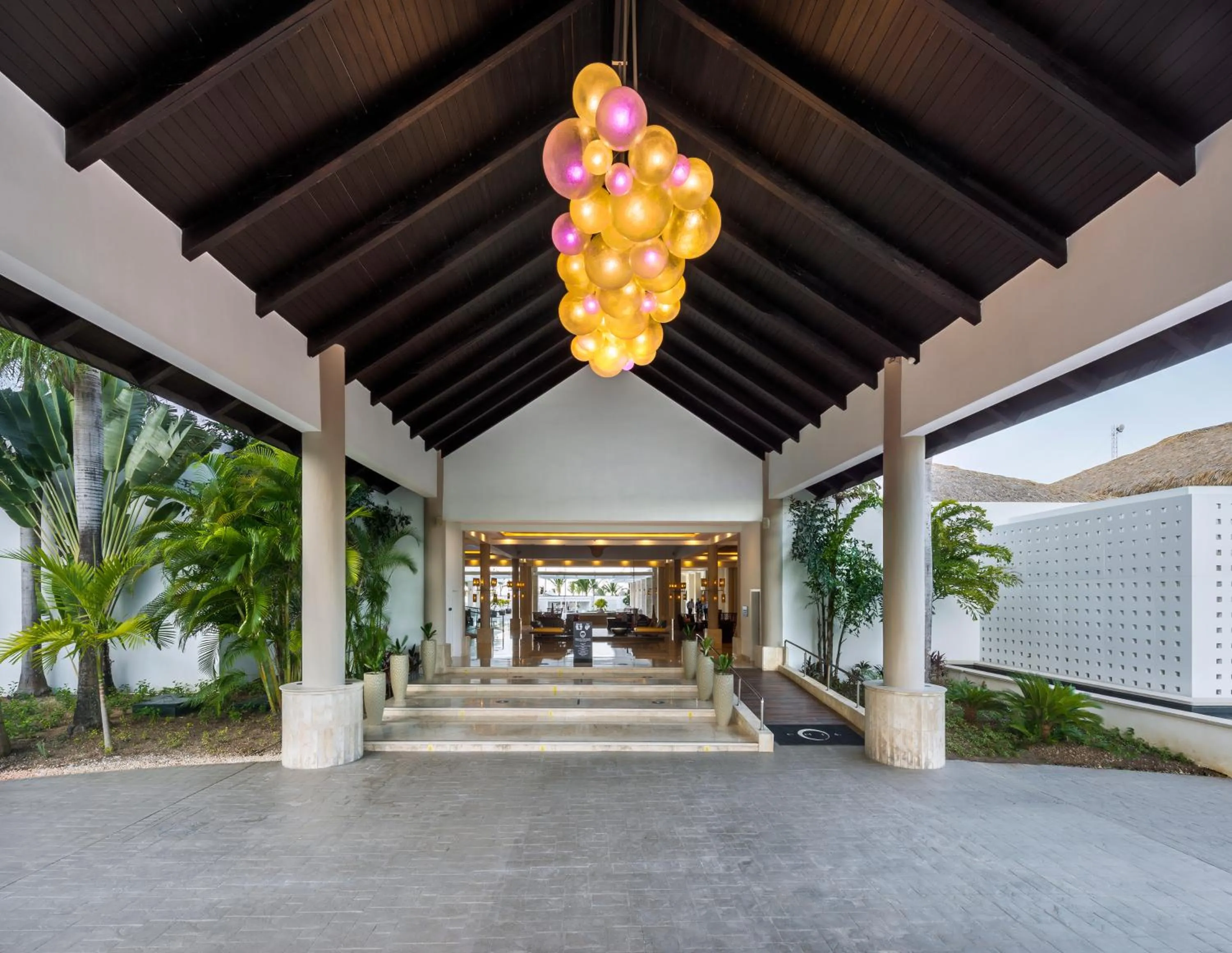 Lobby or reception in Royalton CHIC Punta Cana, An Autograph Collection All-Inclusive Resort & Casino, Adults Only