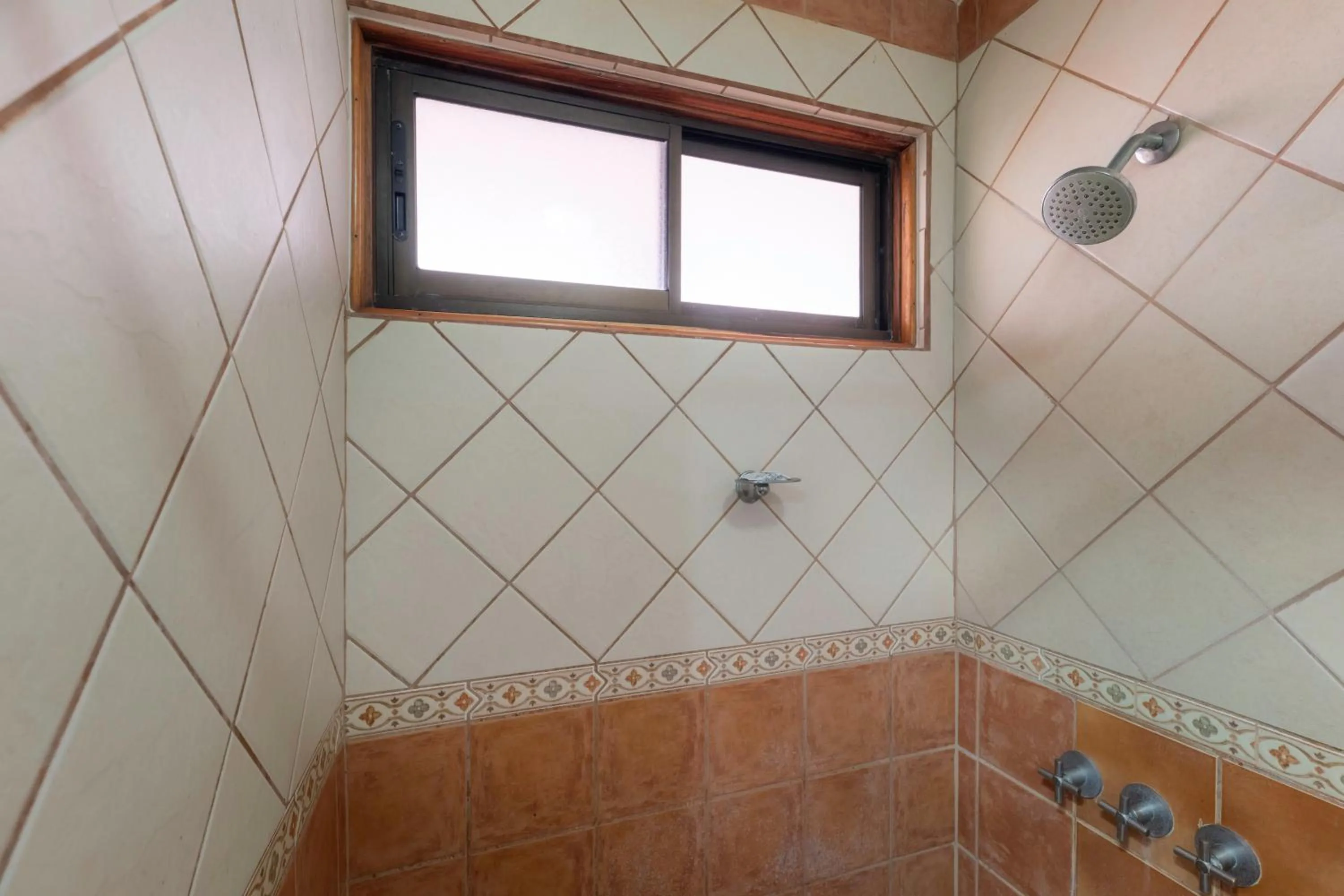 Shower in Jaco Laguna Resort & Beach Club